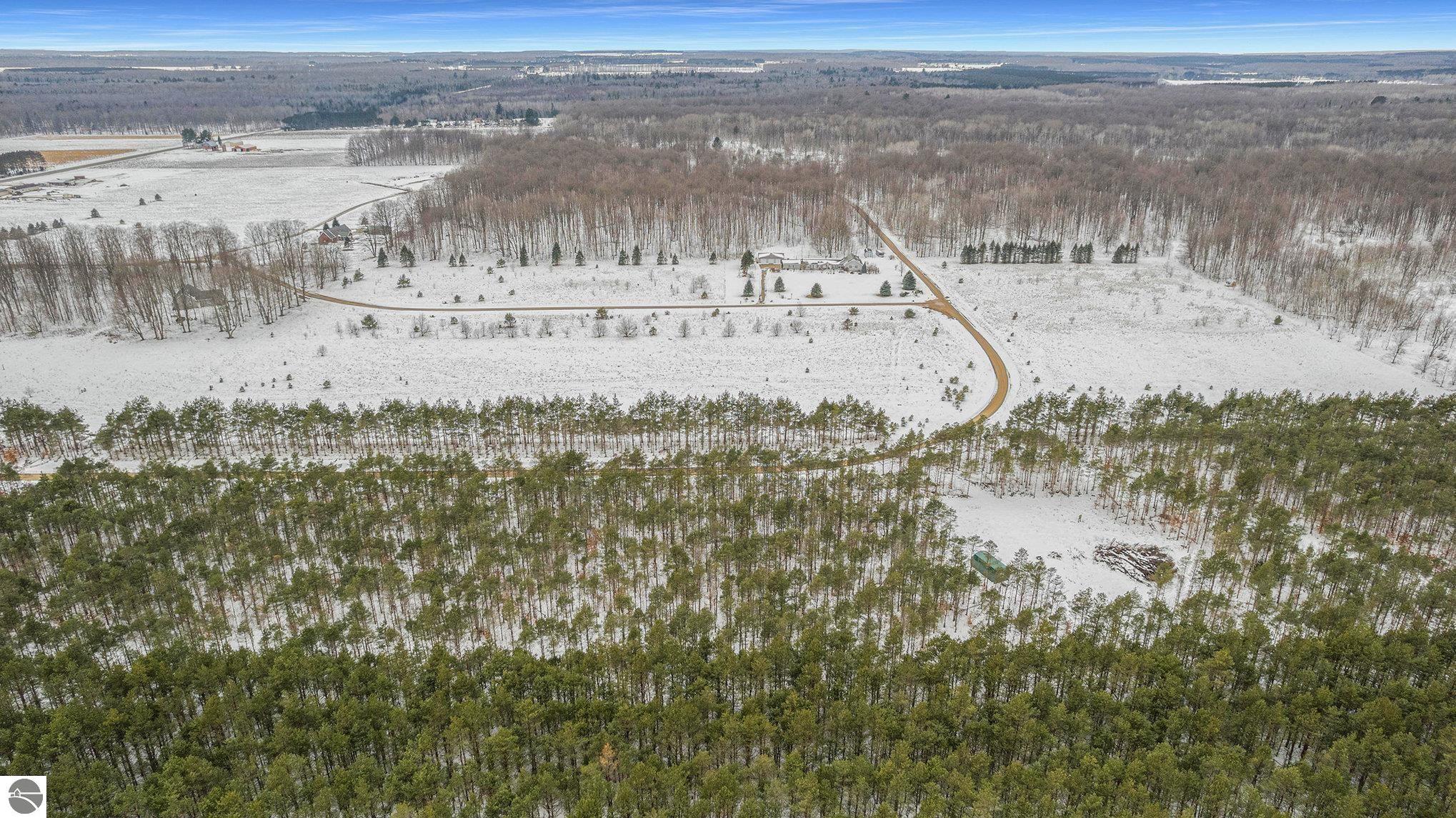 331/311 Kleehammer Club Drive