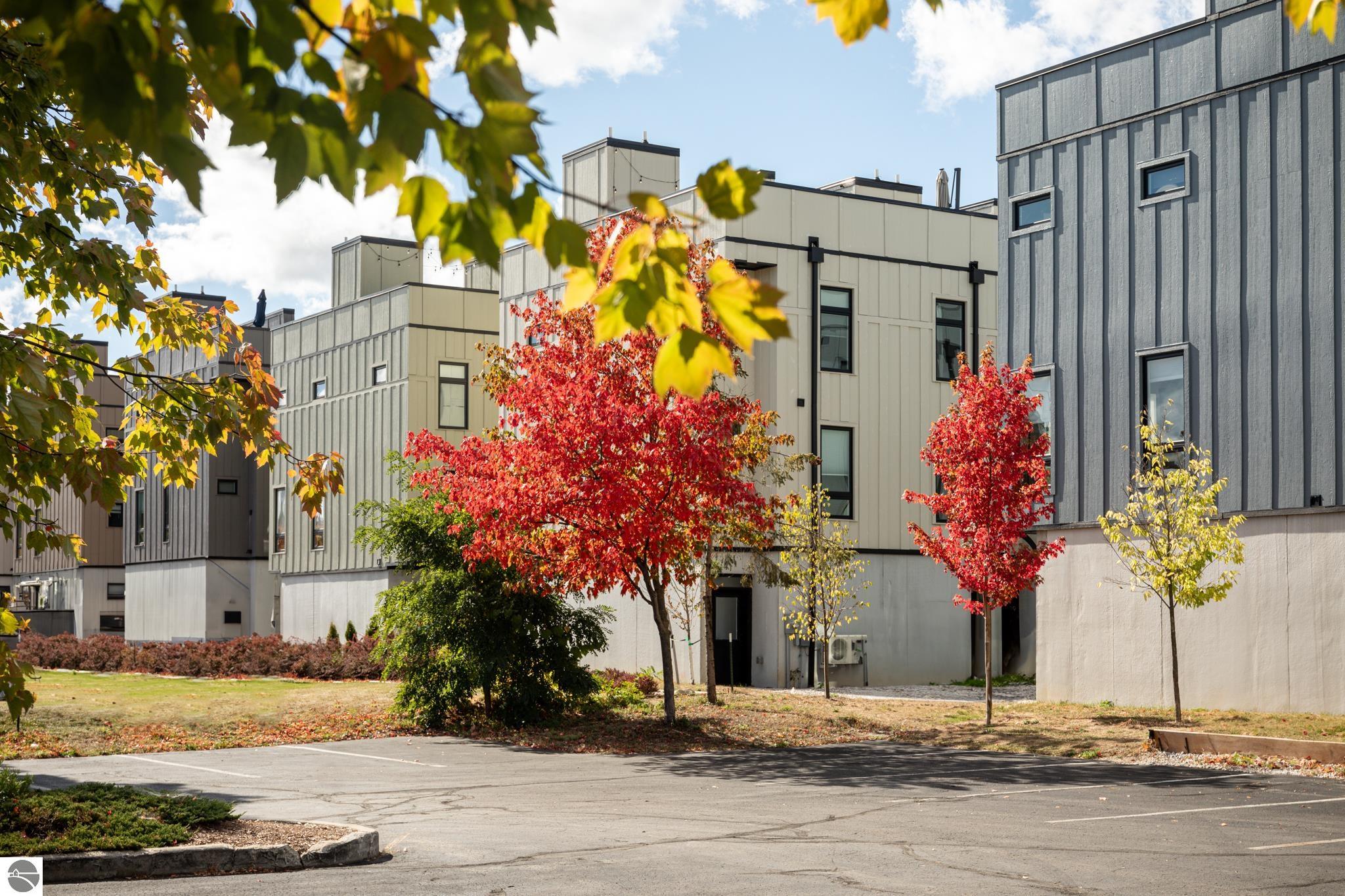 138 W Gillis Street # 19