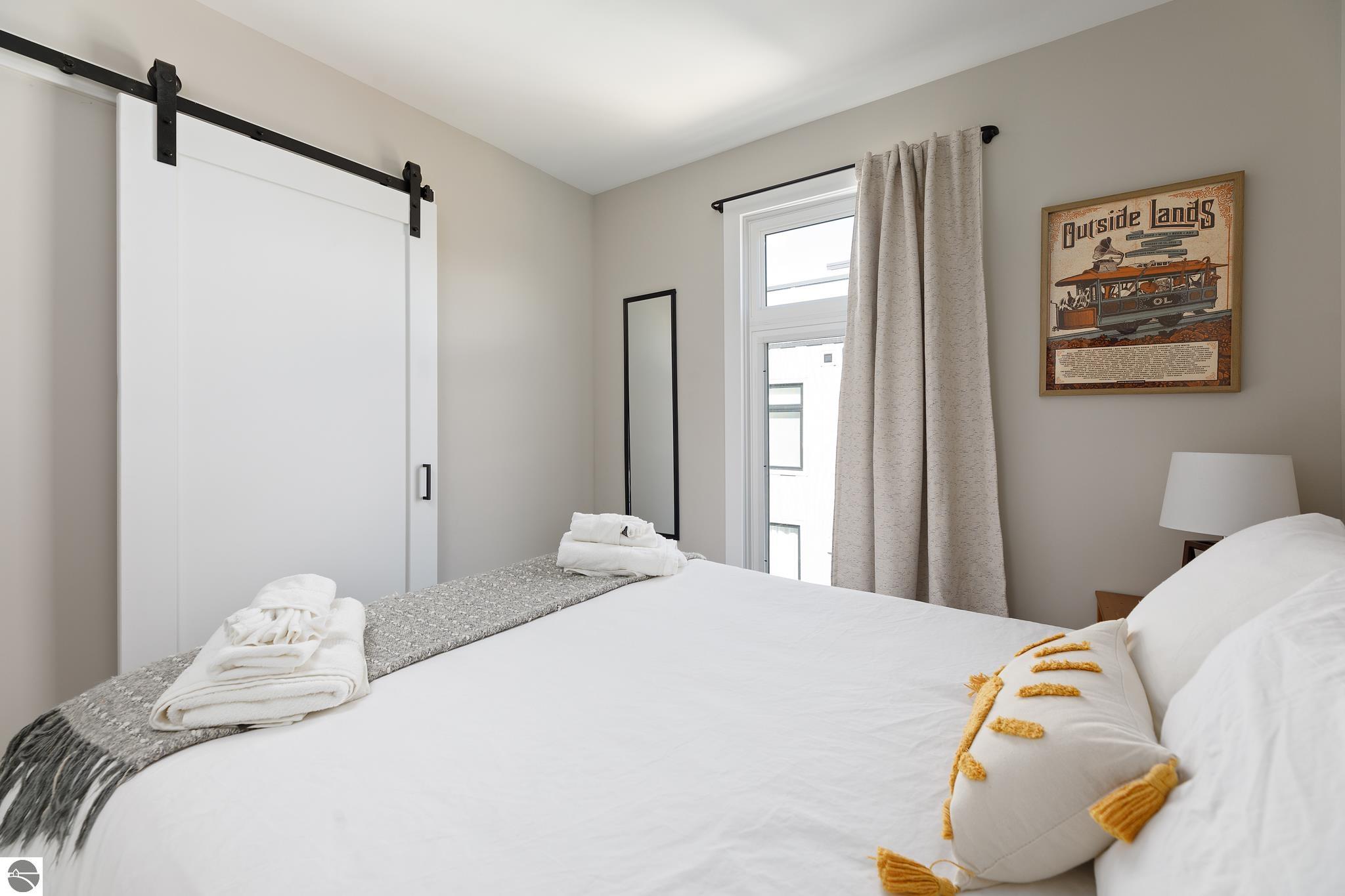 138 W Gillis Street # 19