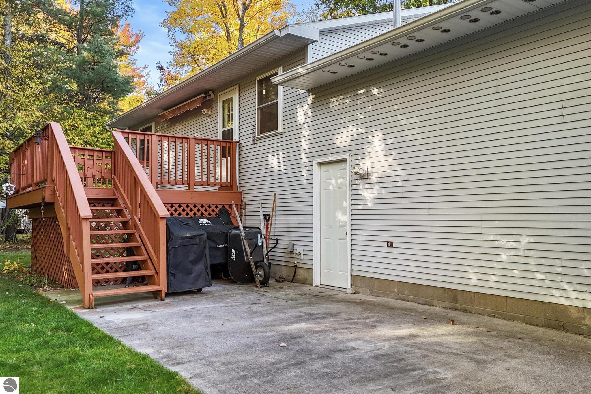 1276 Fisher Road