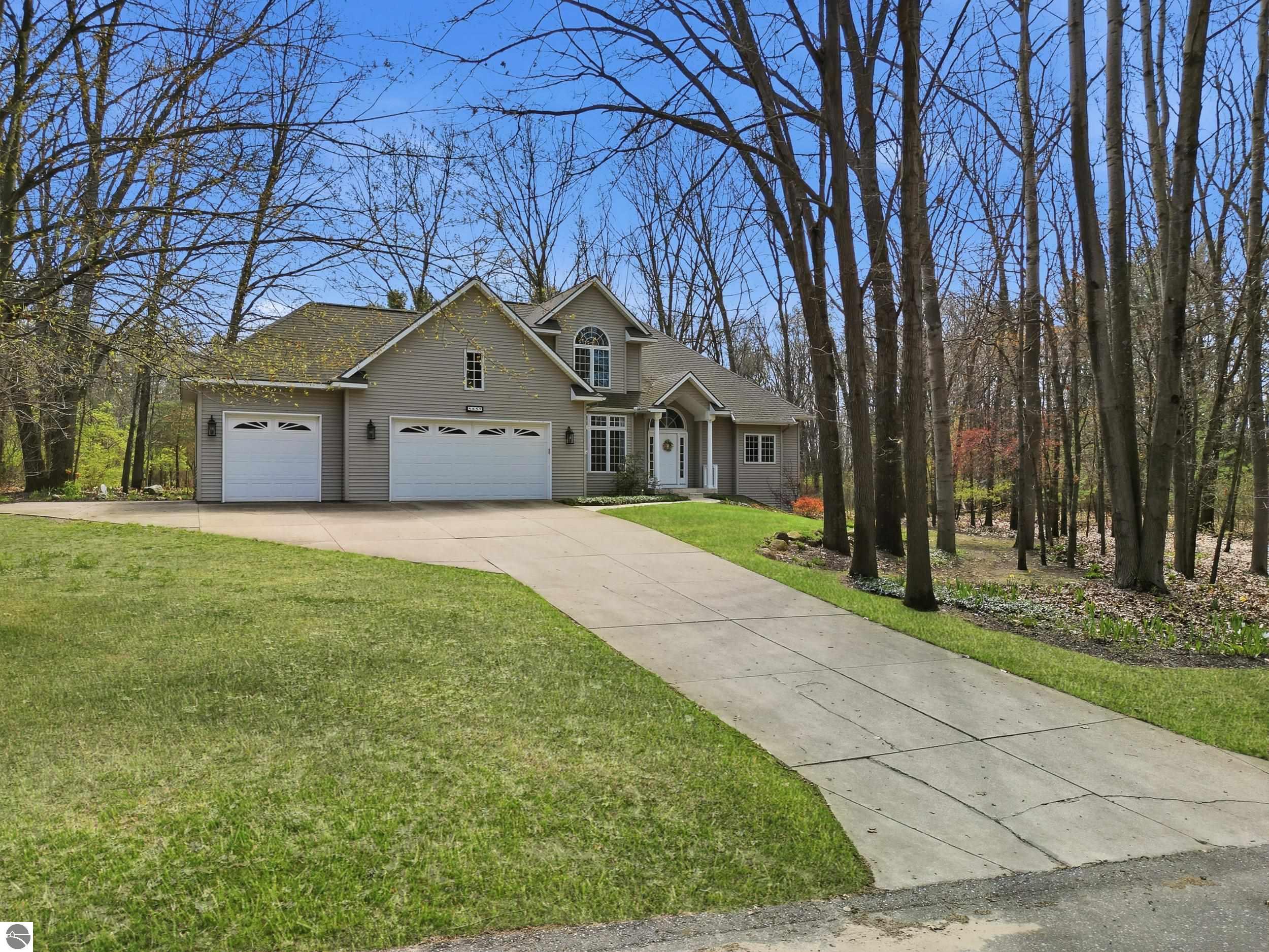5859 Dix Dr NE