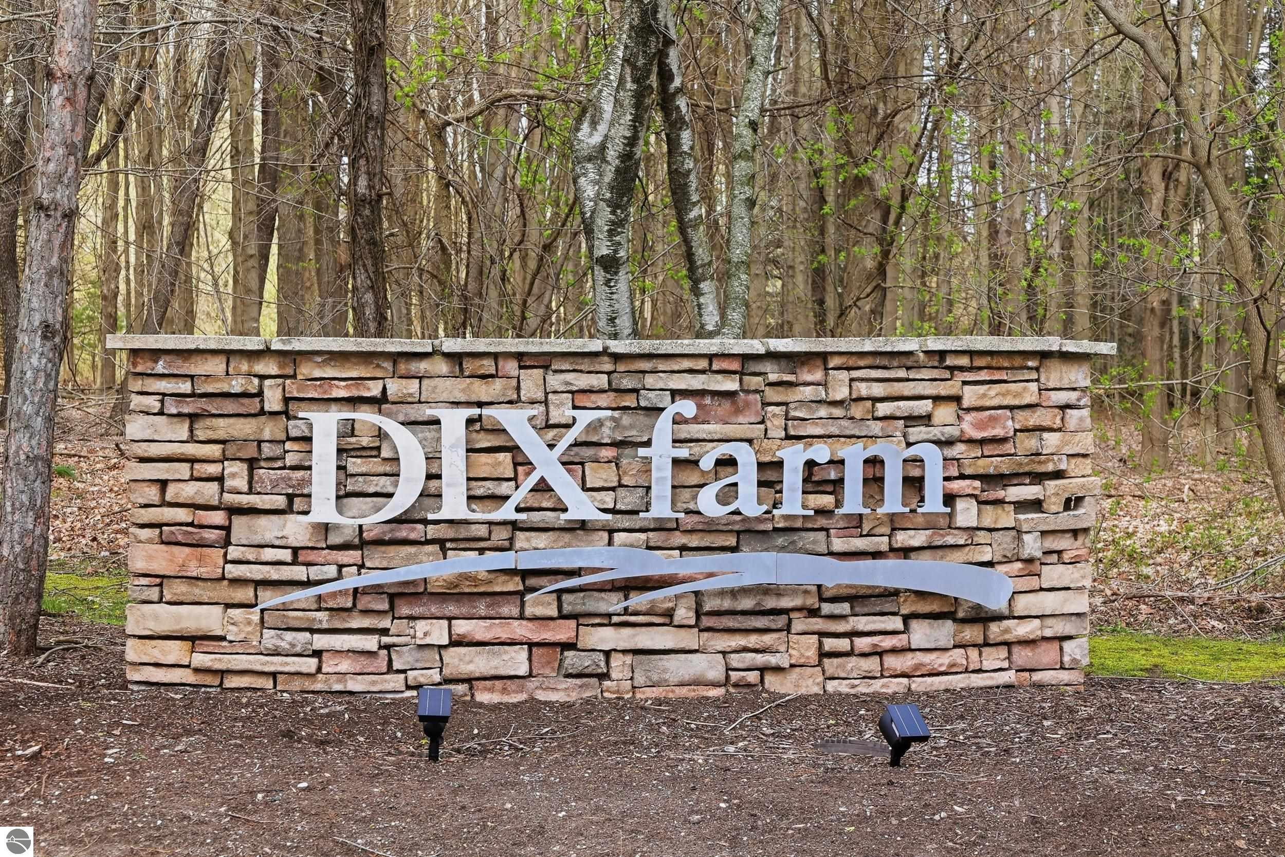 5859 Dix Dr NE
