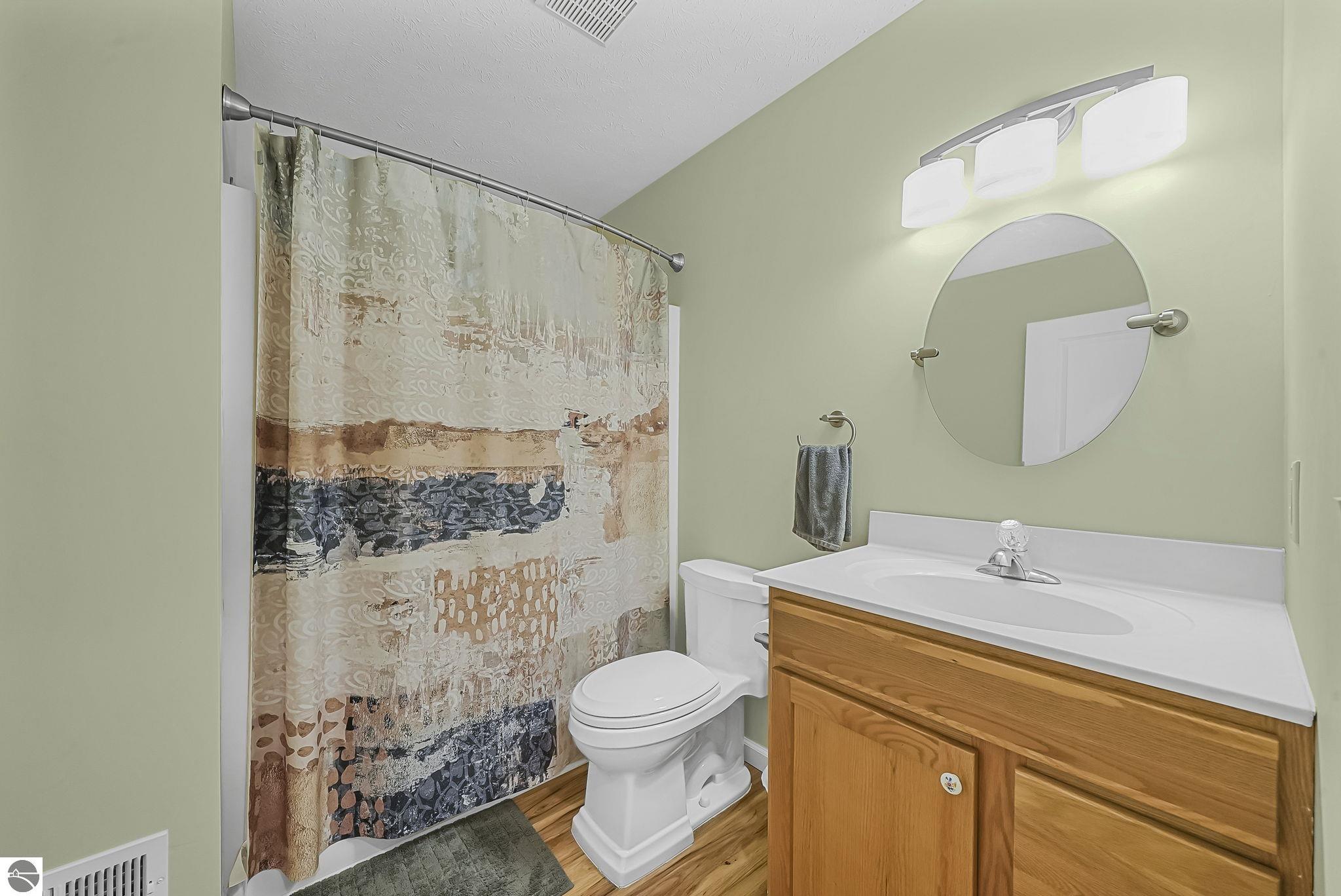 2816 Emerald Bluff