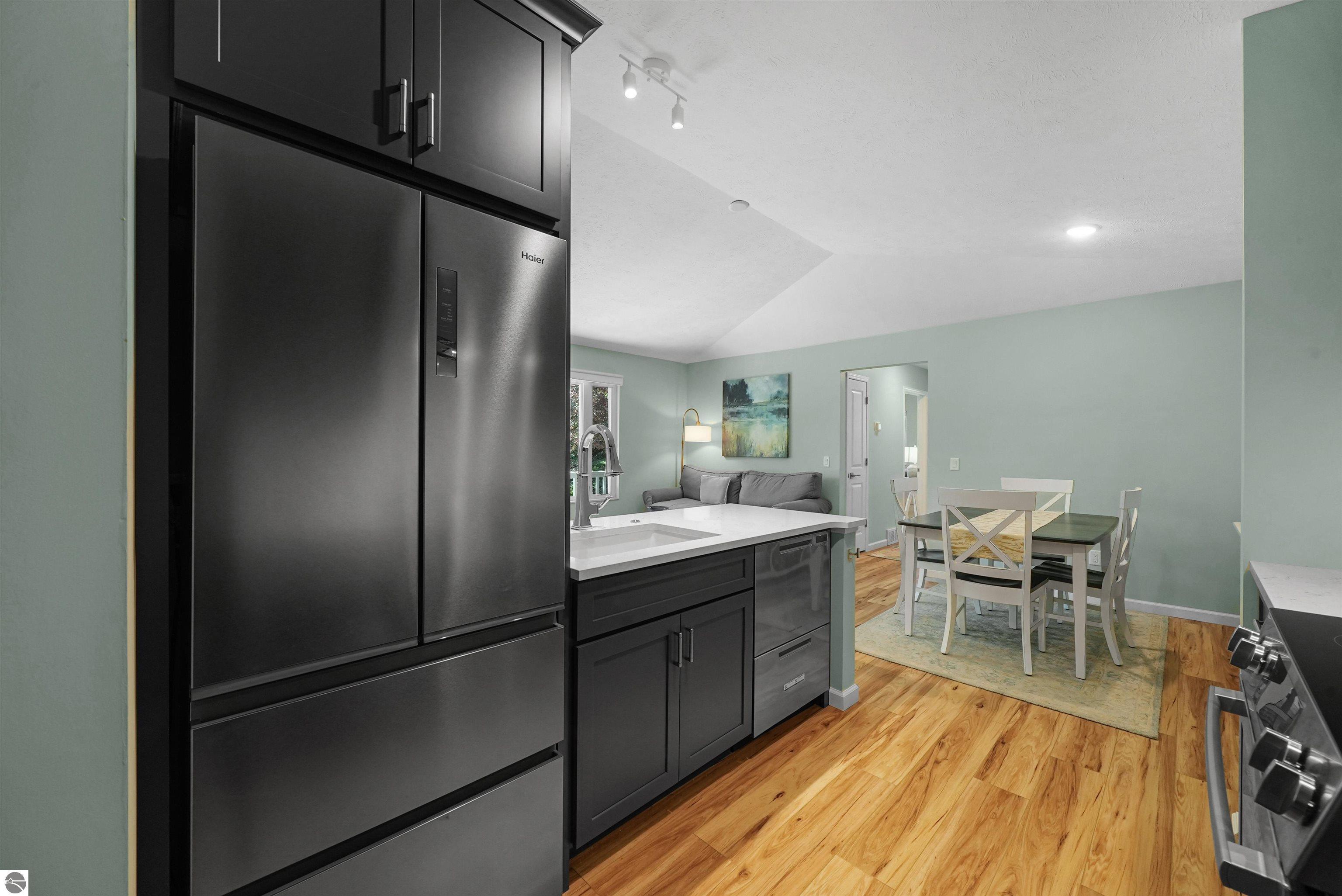 2816 Emerald Bluff