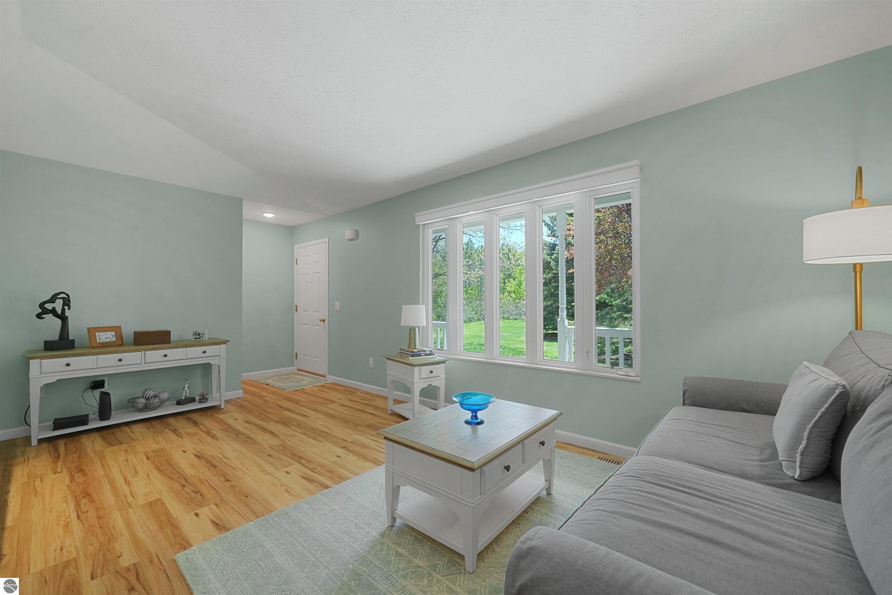2816 Emerald Bluff