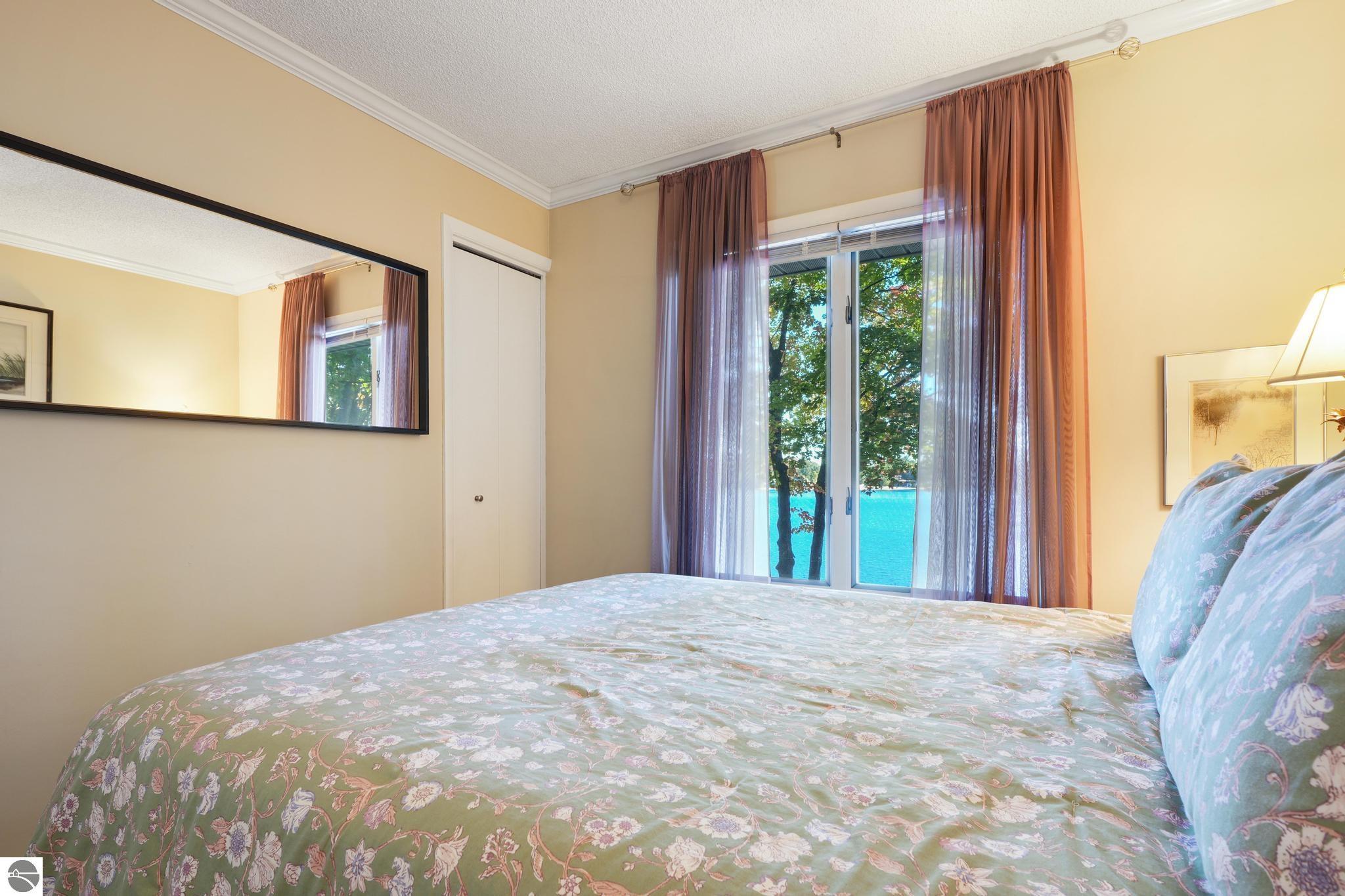 5521 Silver Sunrise Trail
