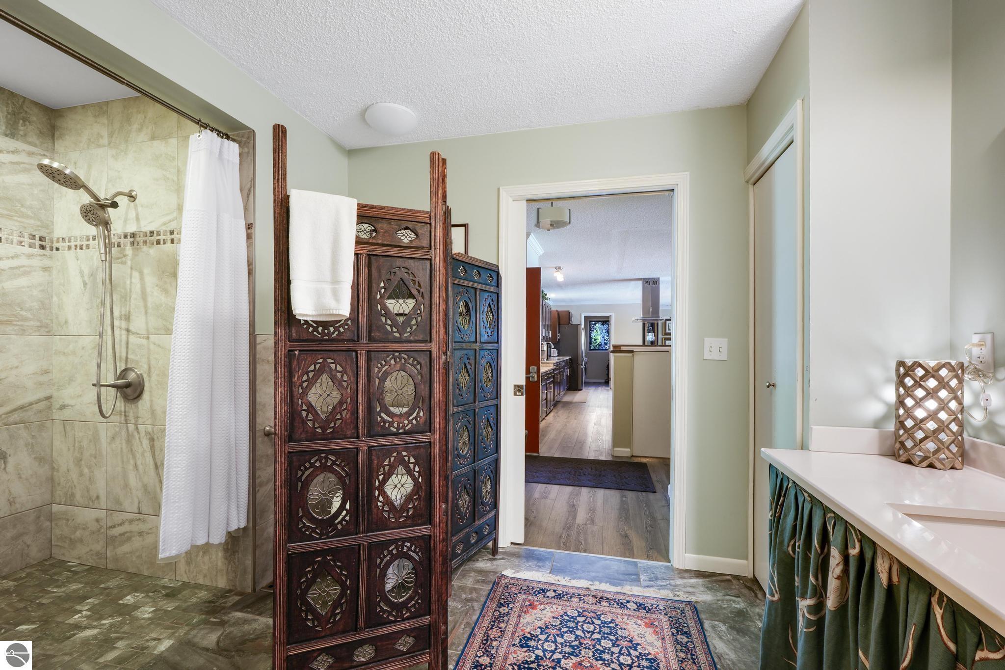 5521 Silver Sunrise Trail