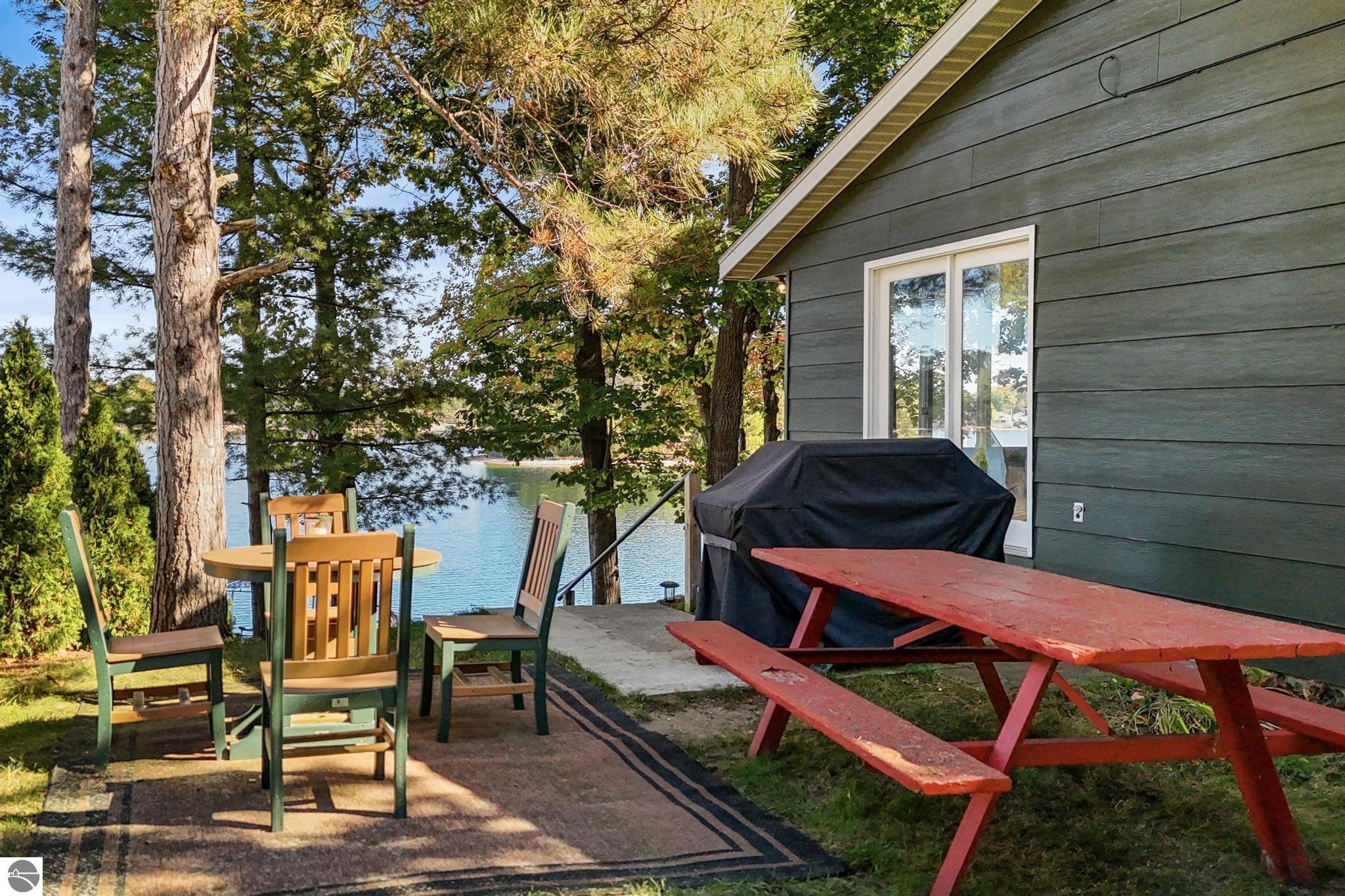 5521 Silver Sunrise Trail