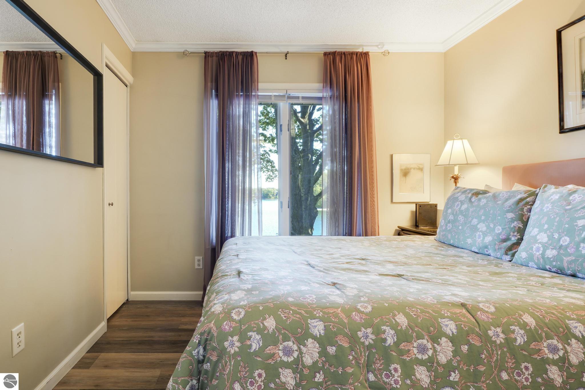 5521 Silver Sunrise Trail