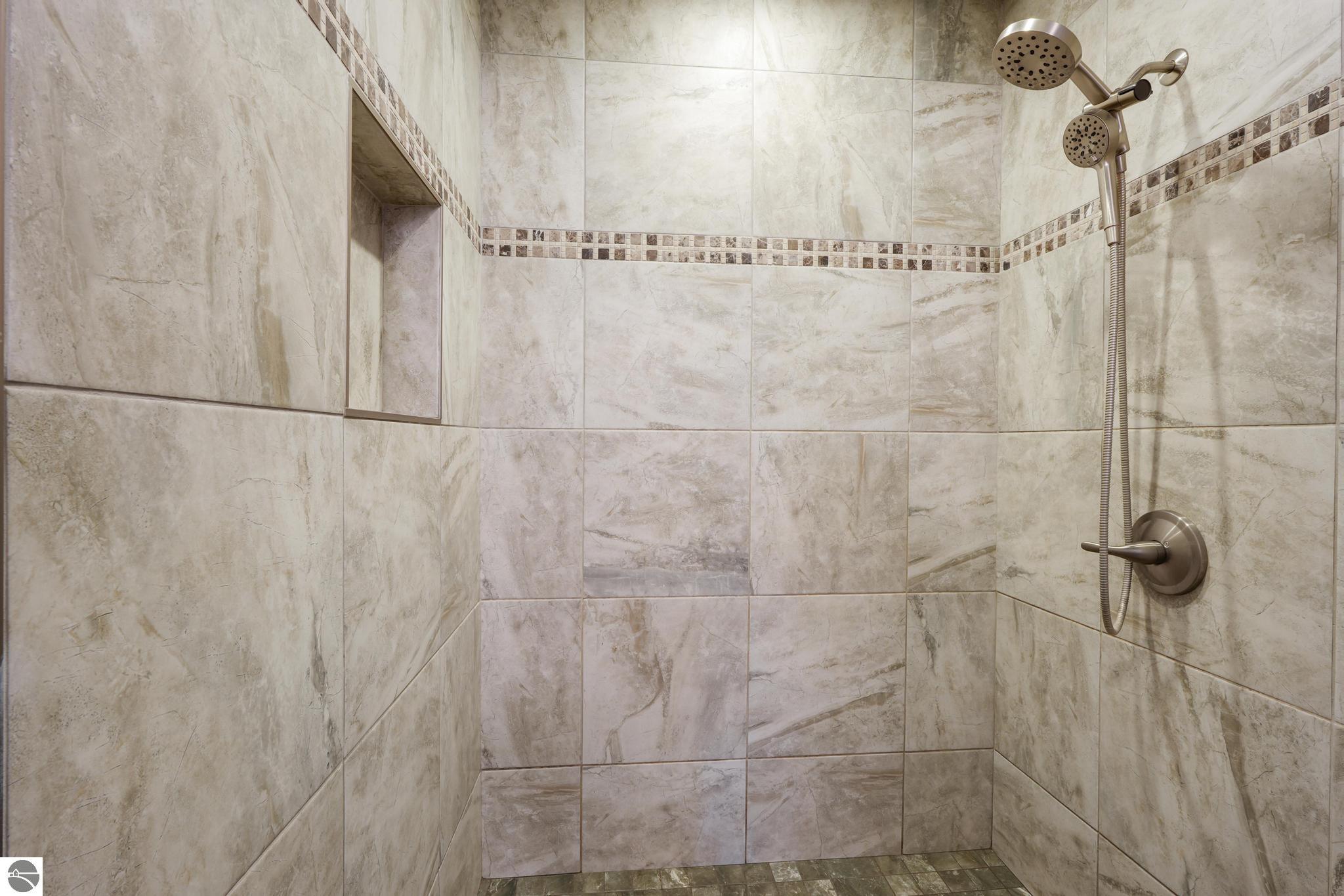 5521 Silver Sunrise Trail