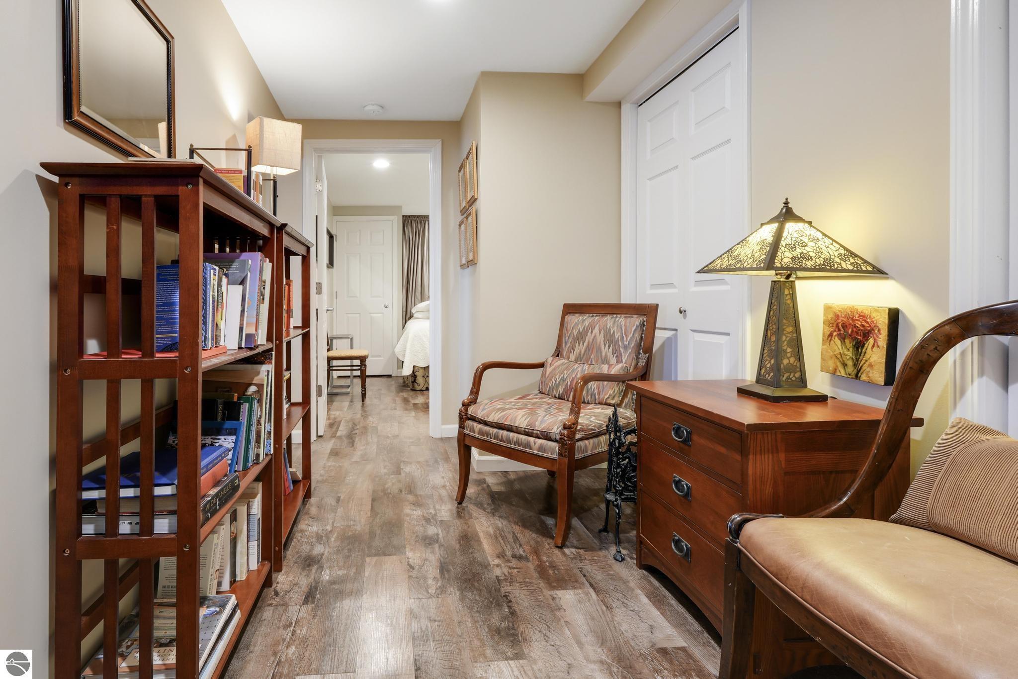 5521 Silver Sunrise Trail