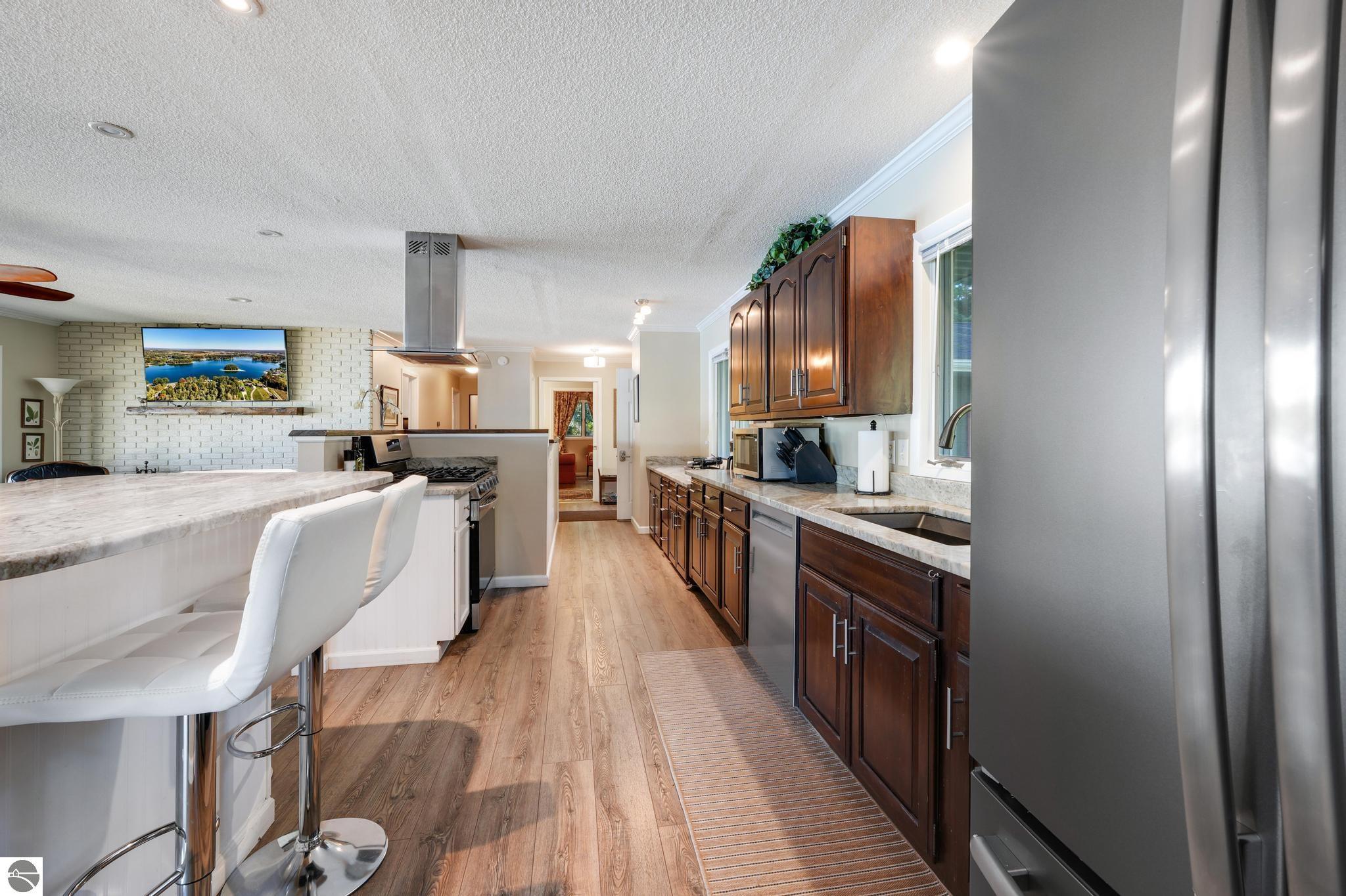 5521 Silver Sunrise Trail