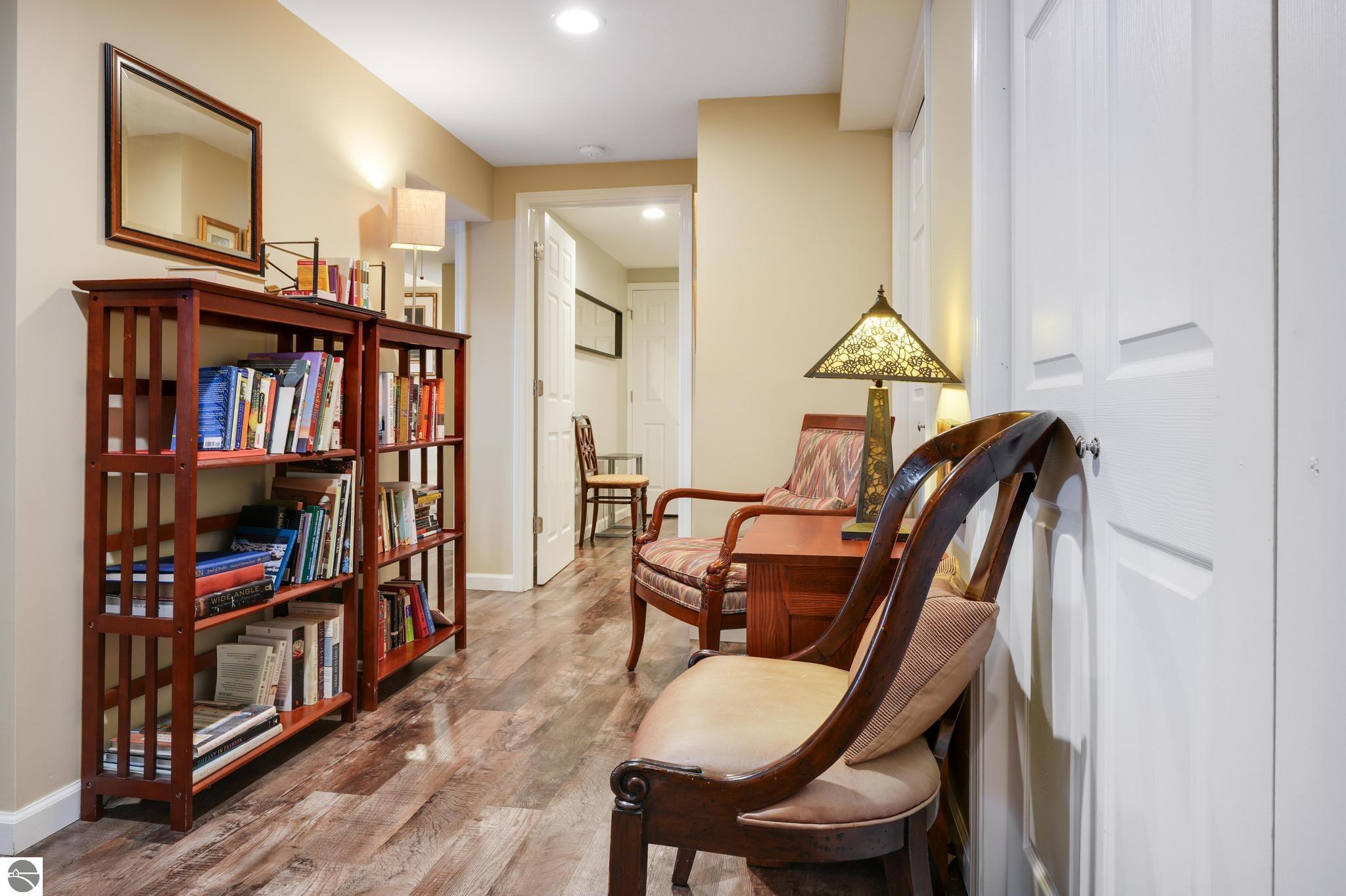 5521 Silver Sunrise Trail