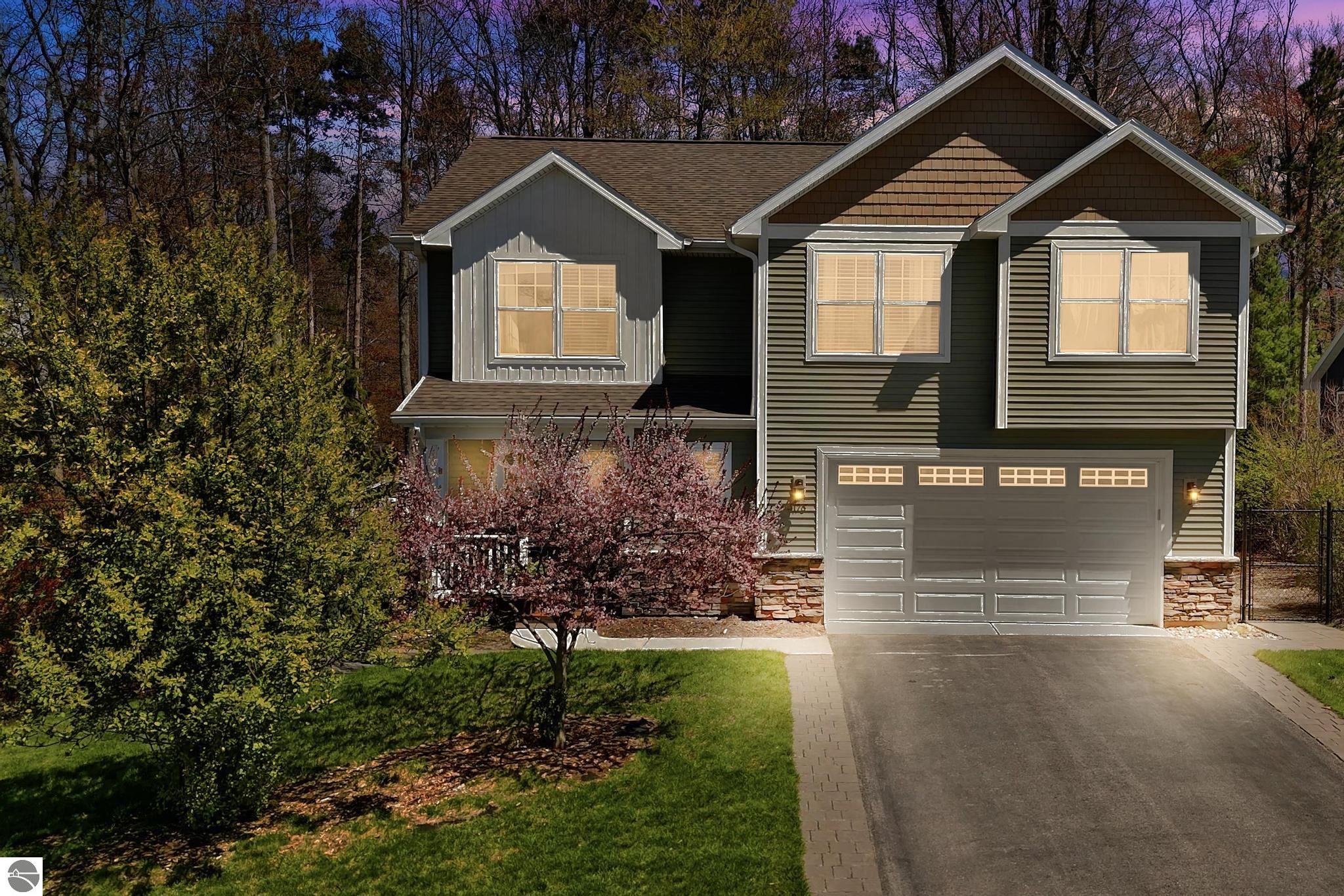 3176 Winchester Drive