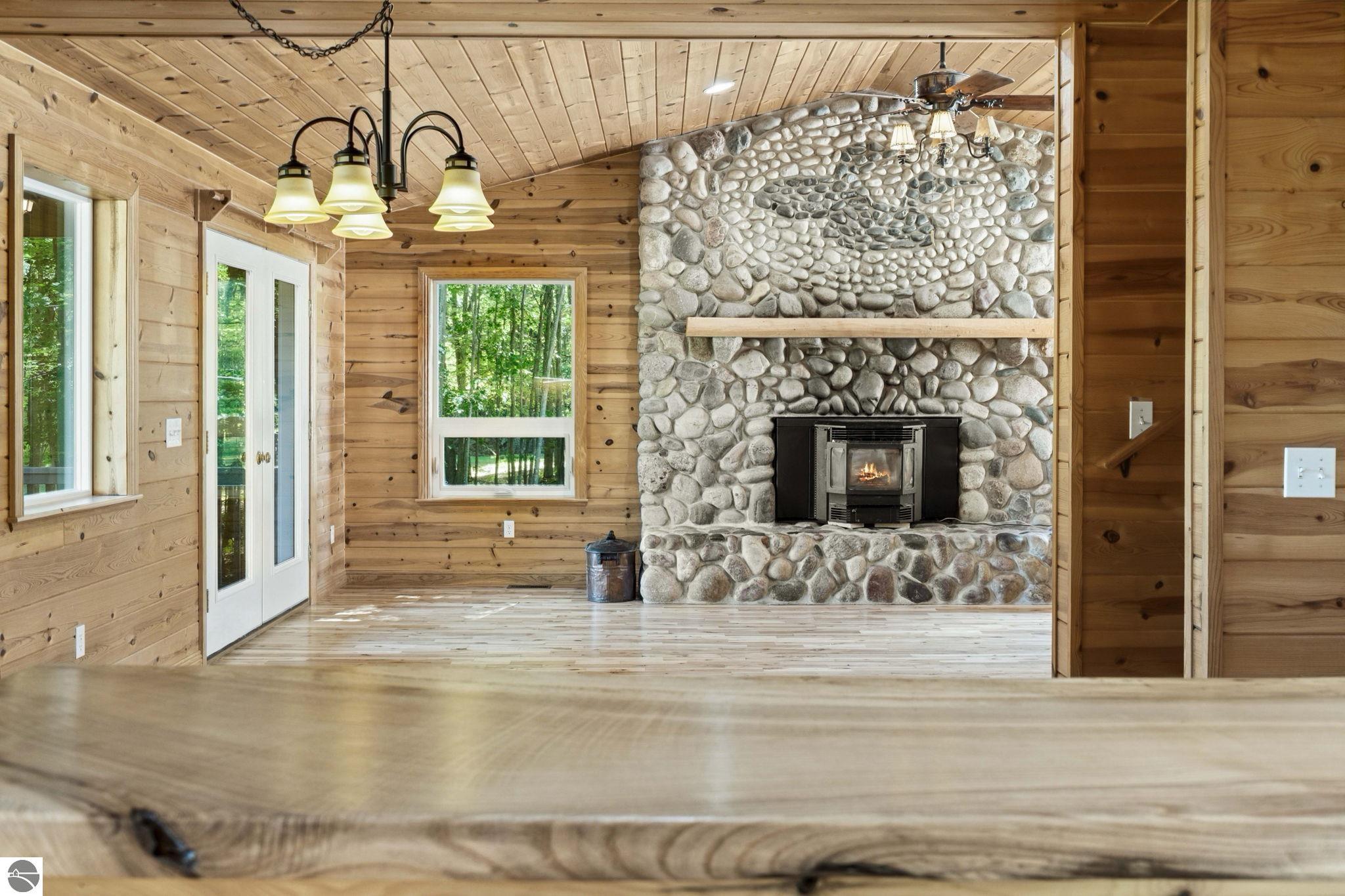 8226 Buttermilk Lane