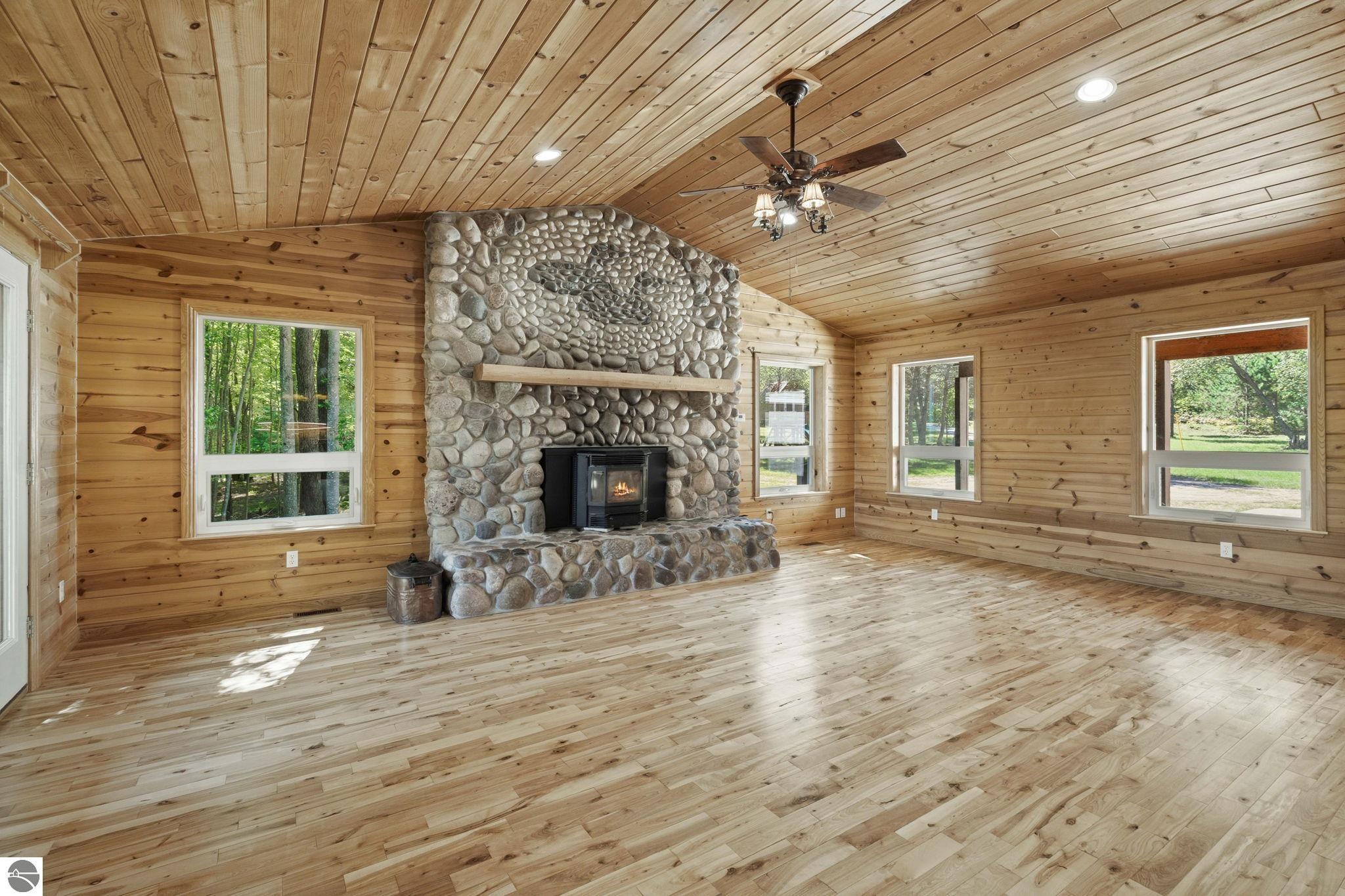 8226 Buttermilk Lane