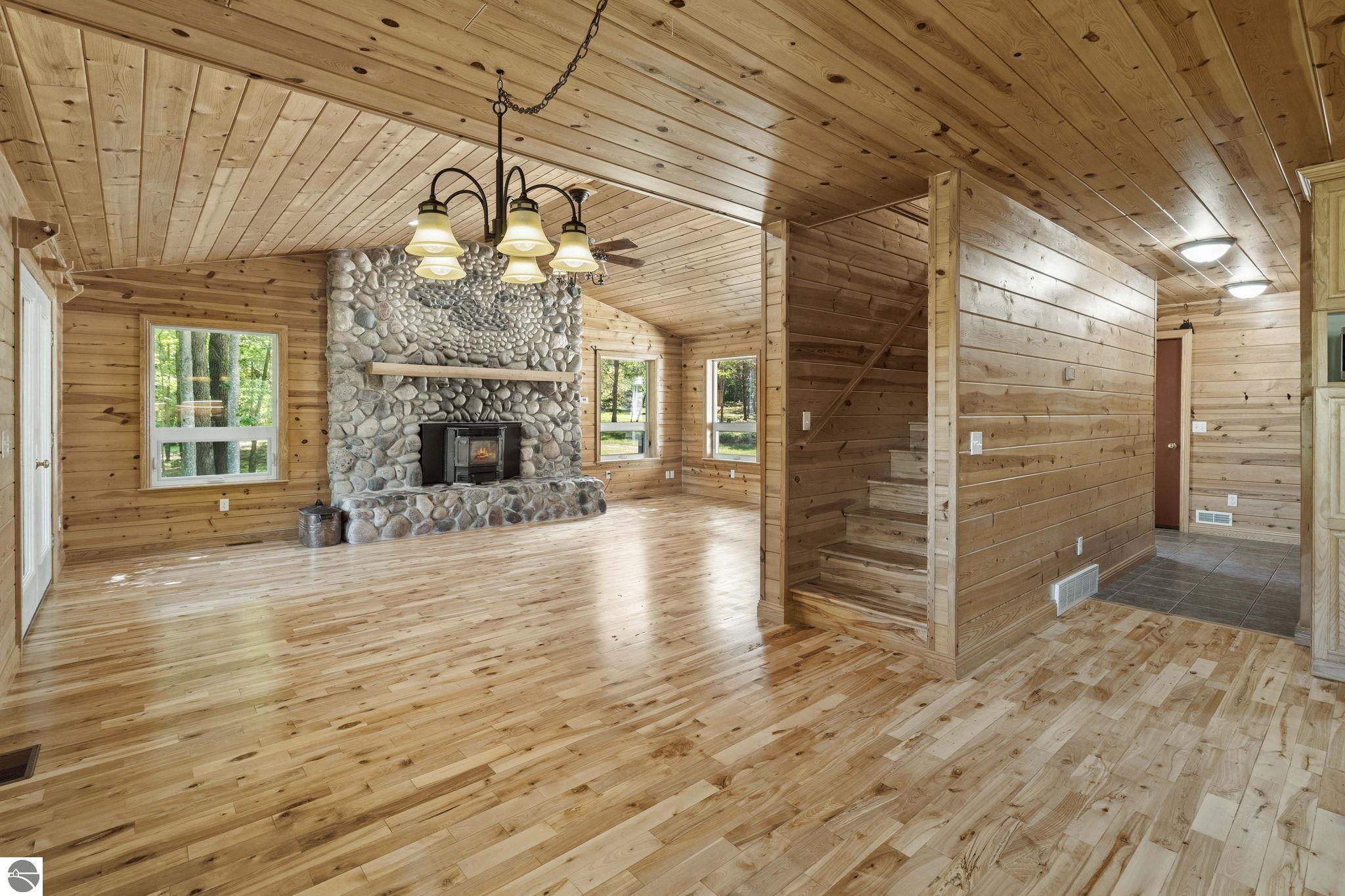 8226 Buttermilk Lane