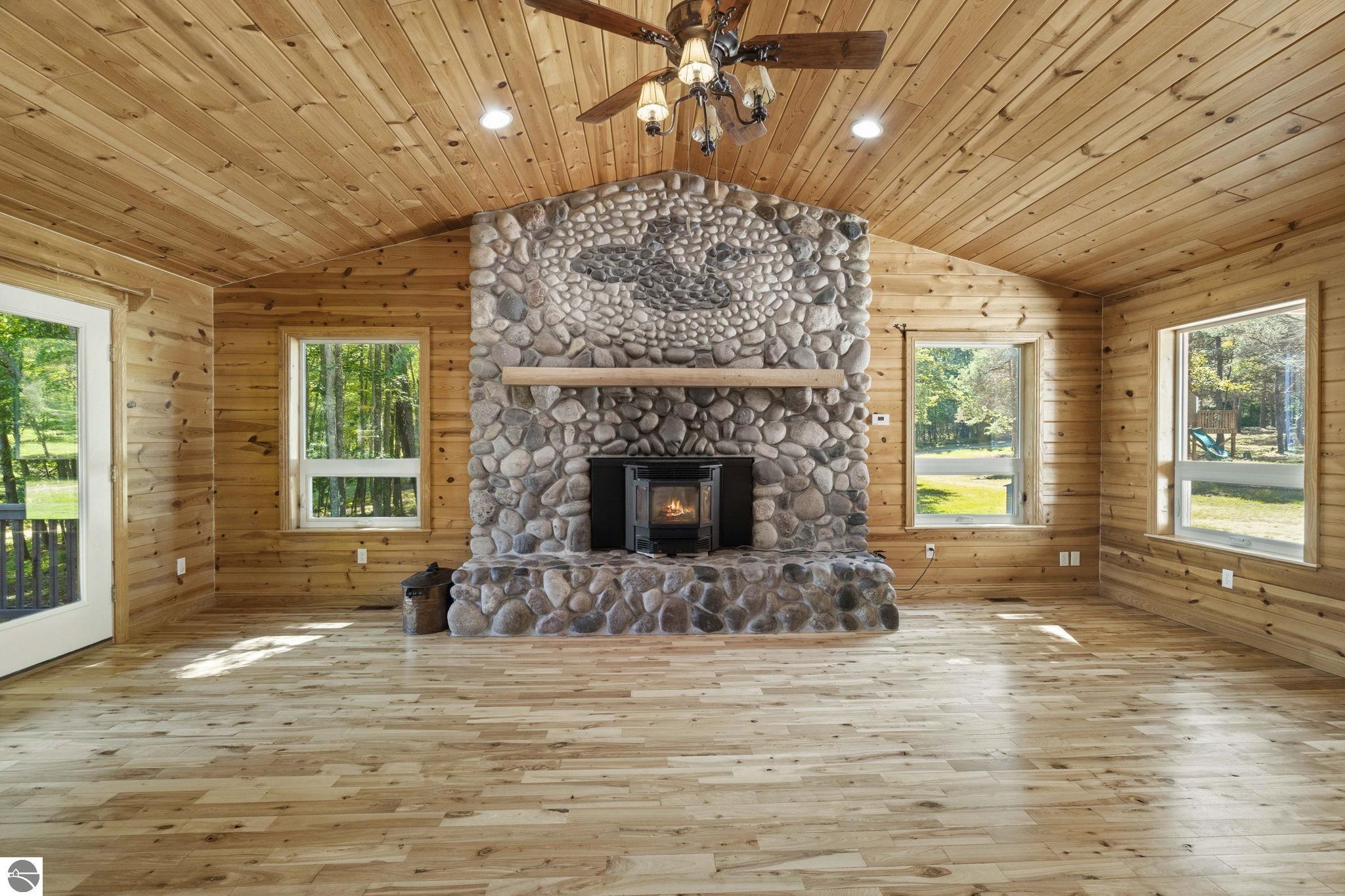 8226 Buttermilk Lane