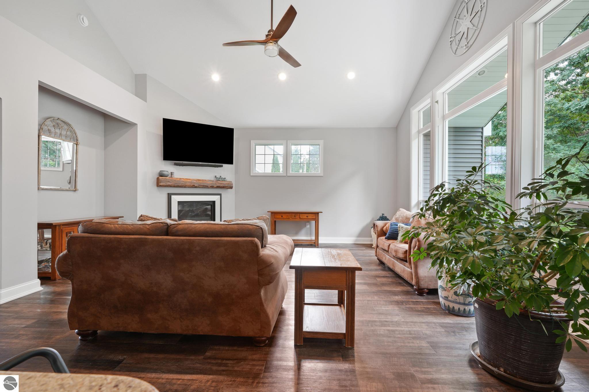 5055 S Colonial Drive