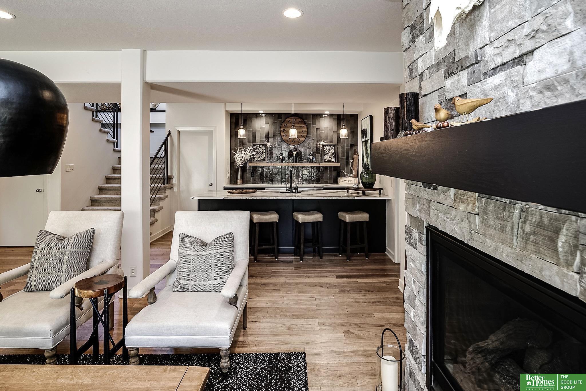 18817 Lafayette Avenue