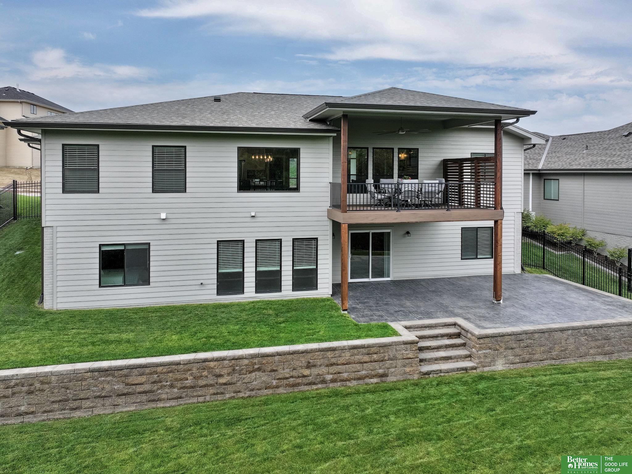 7665 N 166th Avenue