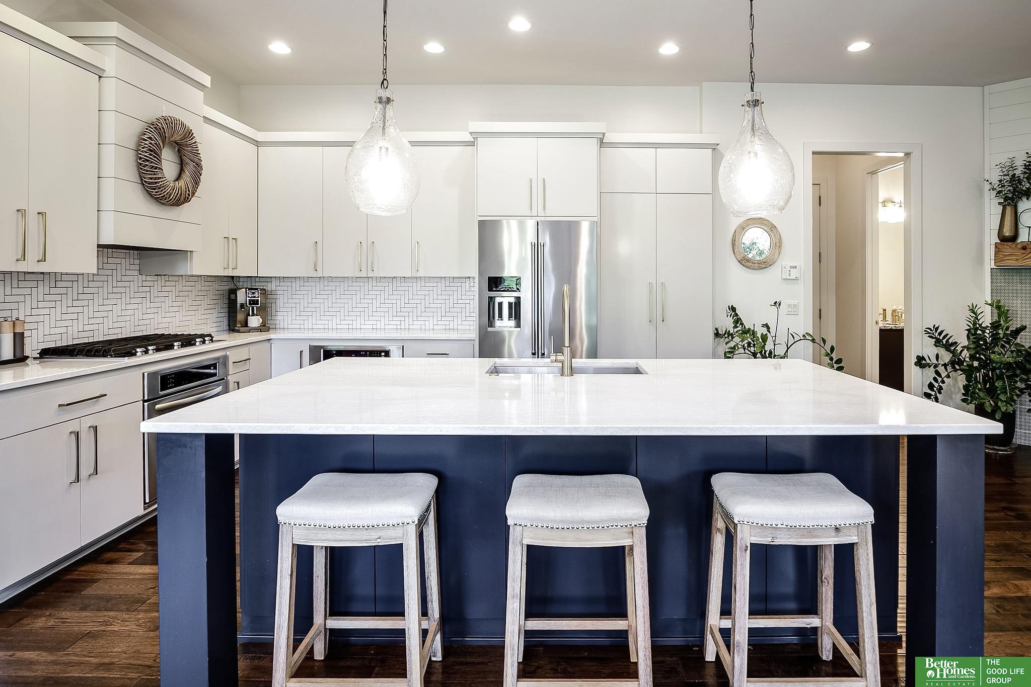 18817 Lafayette Avenue