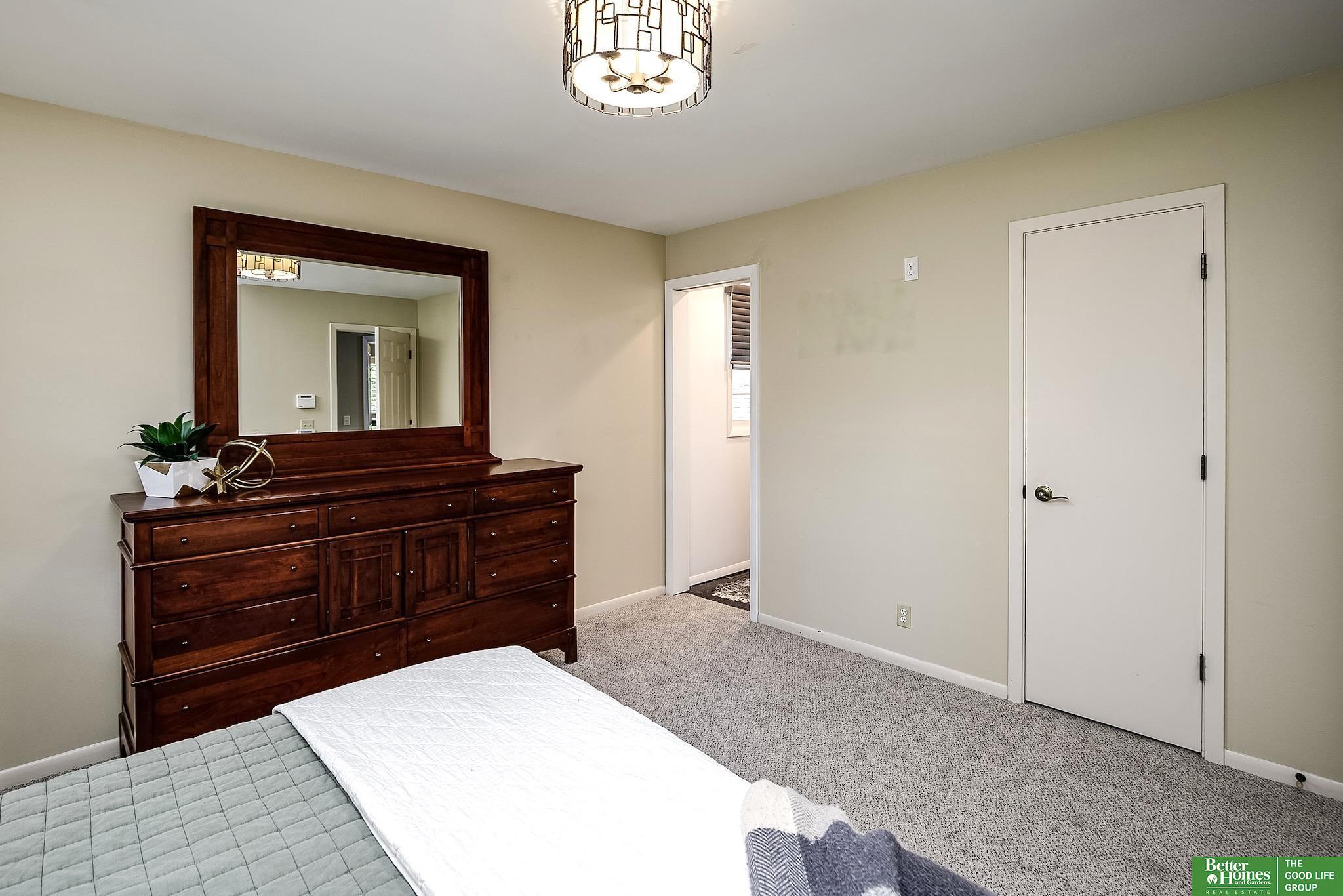 15005 Cedar Circle