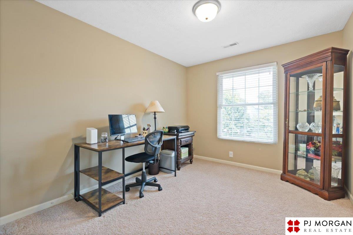 19669 Pine Street, Omaha