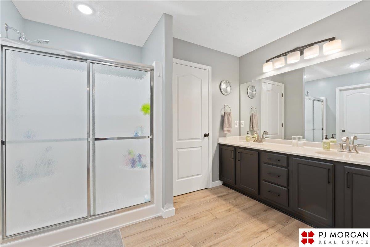 19669 Pine Street, Omaha