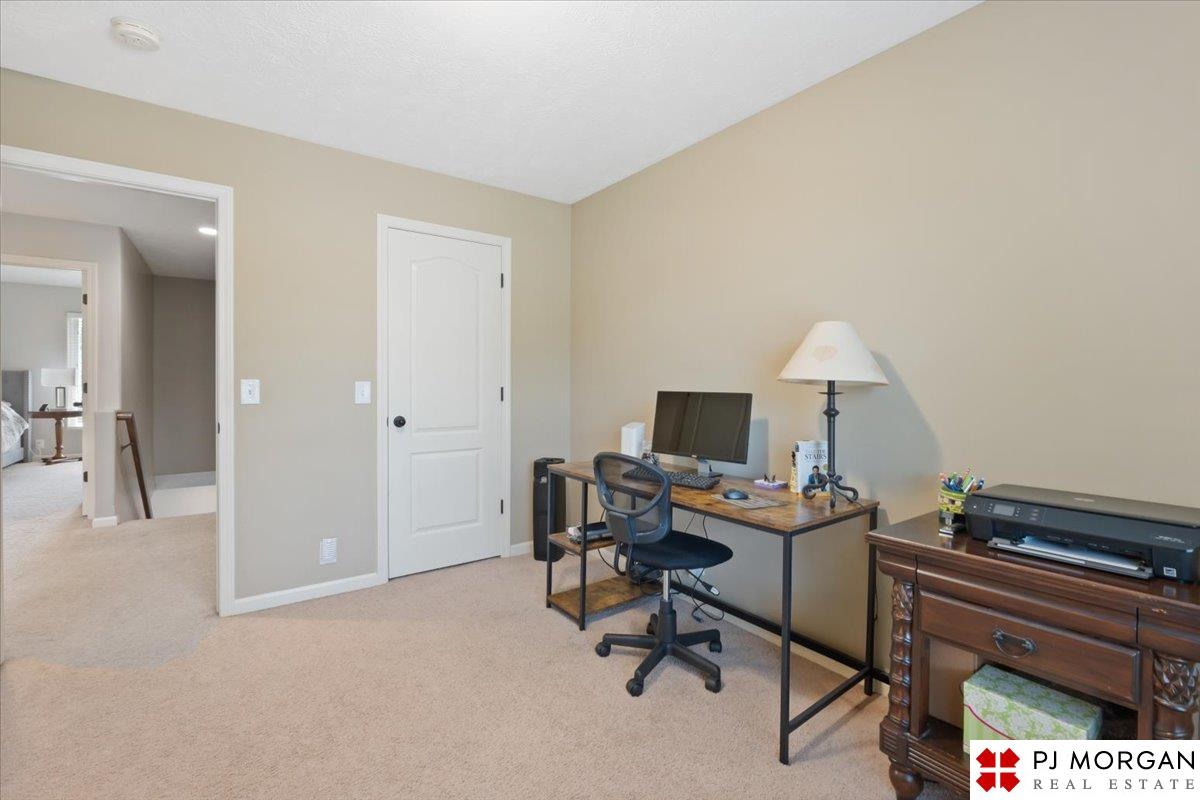 19669 Pine Street, Omaha