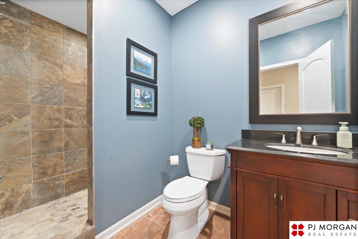 19669 Pine Street, Omaha