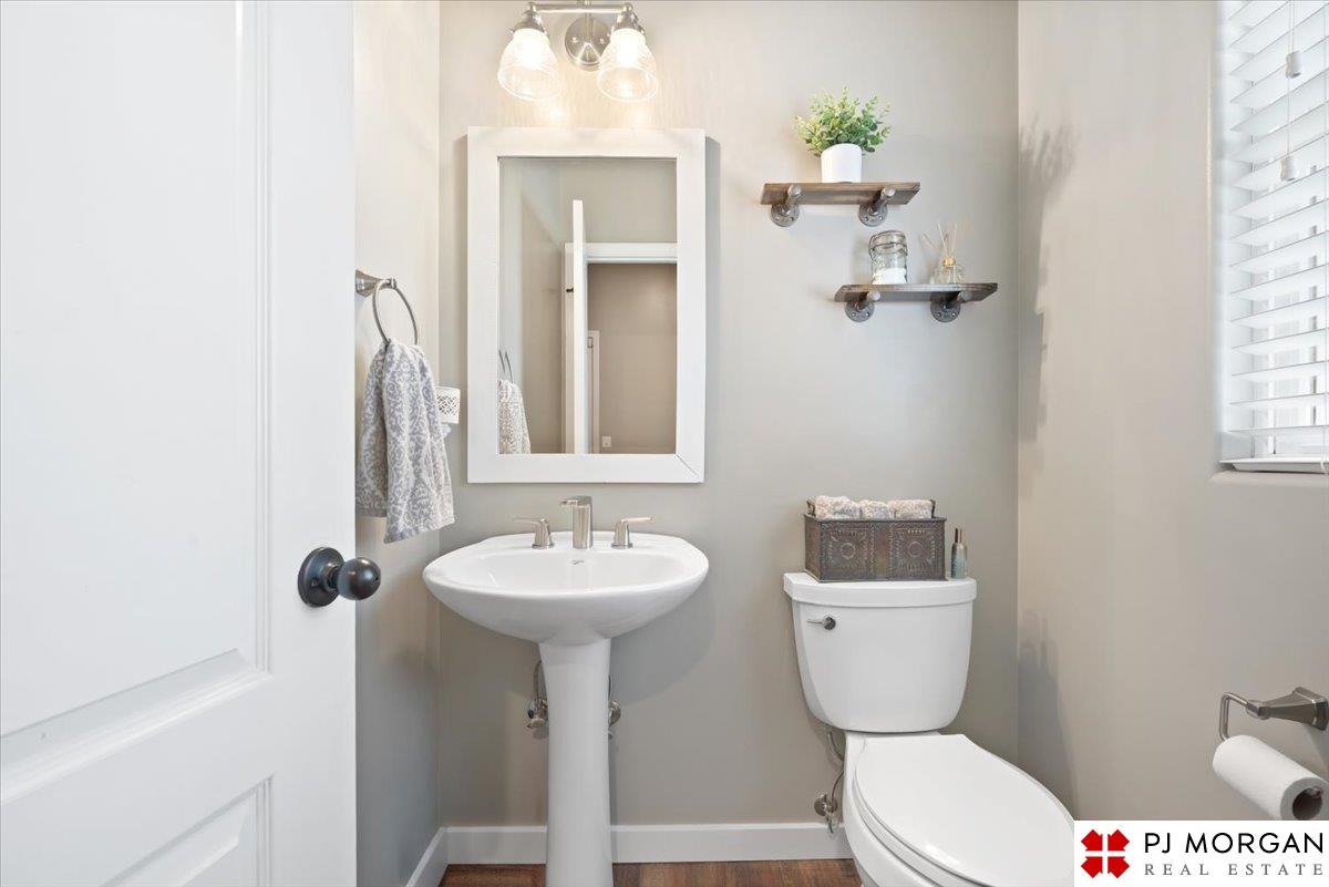 19669 Pine Street, Omaha