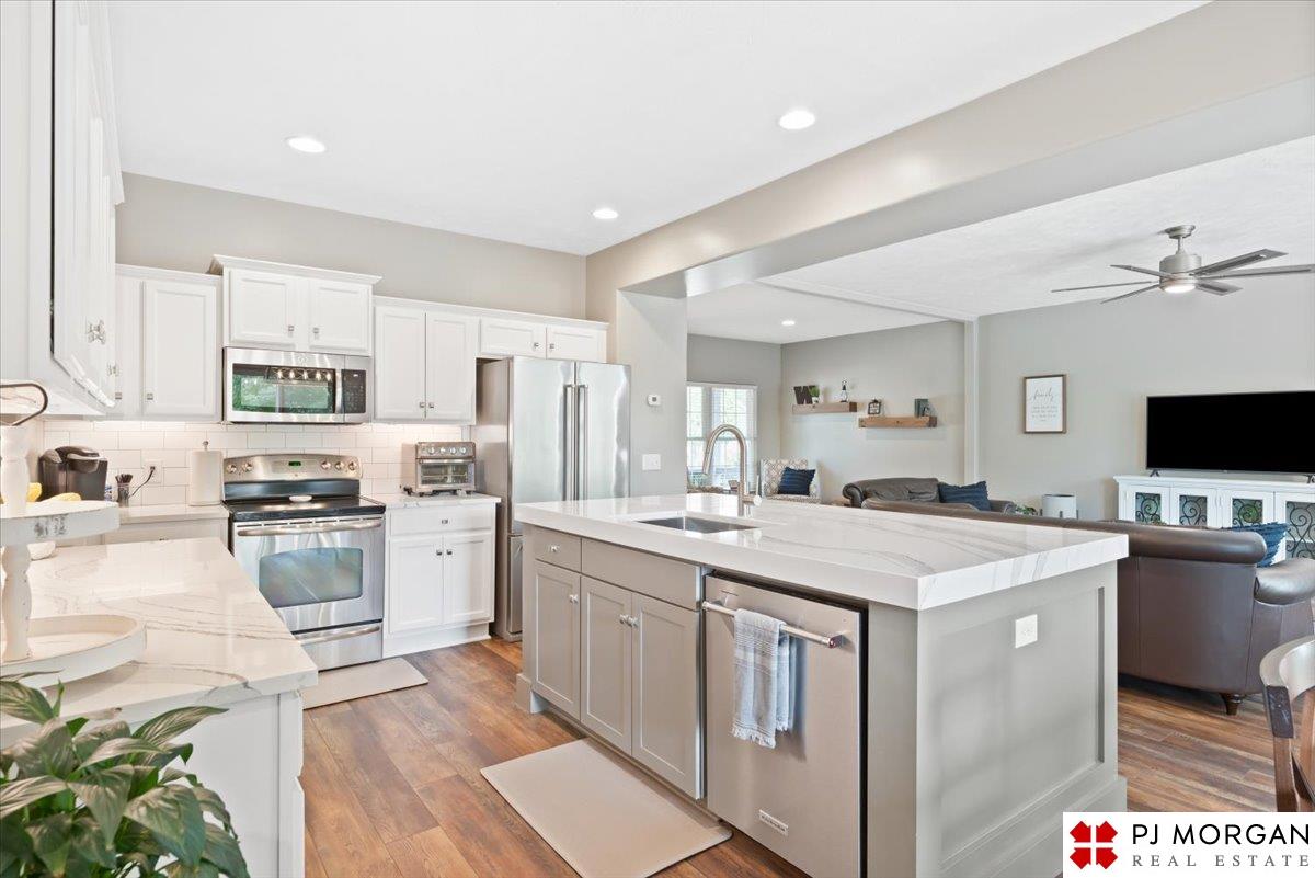 19669 Pine Street, Omaha