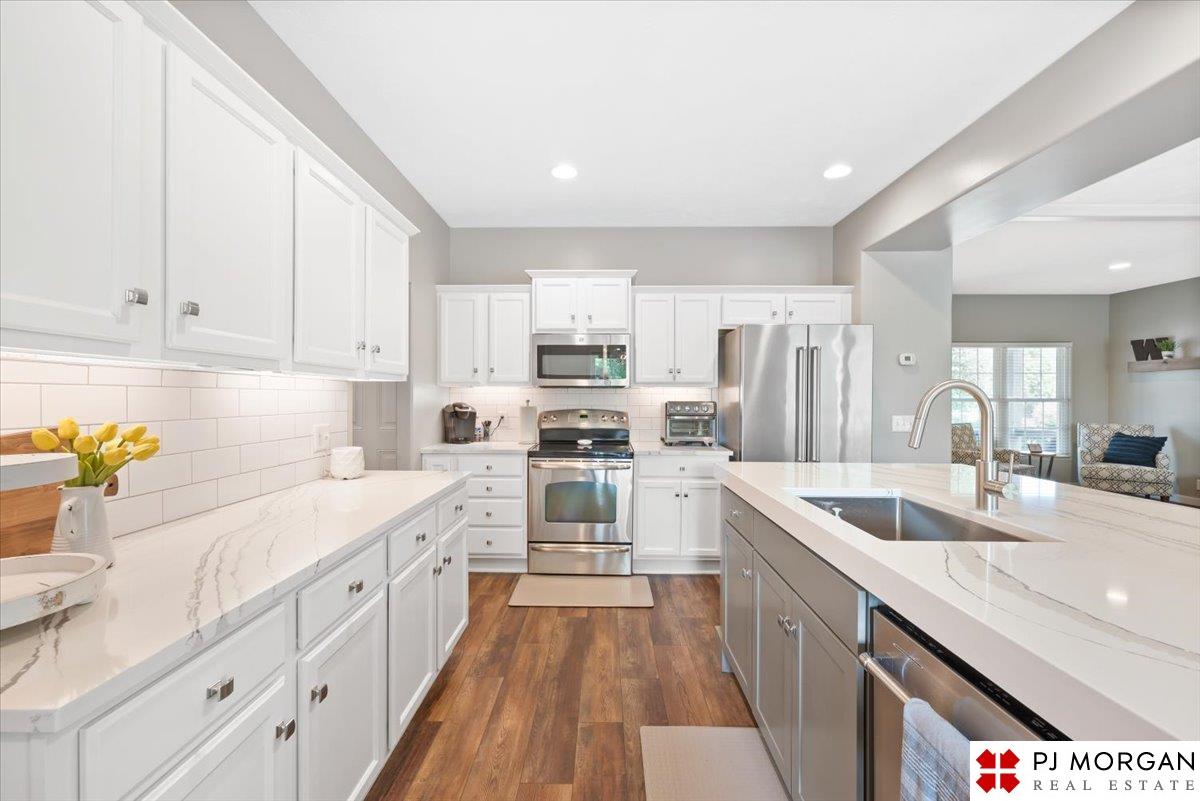 19669 Pine Street, Omaha