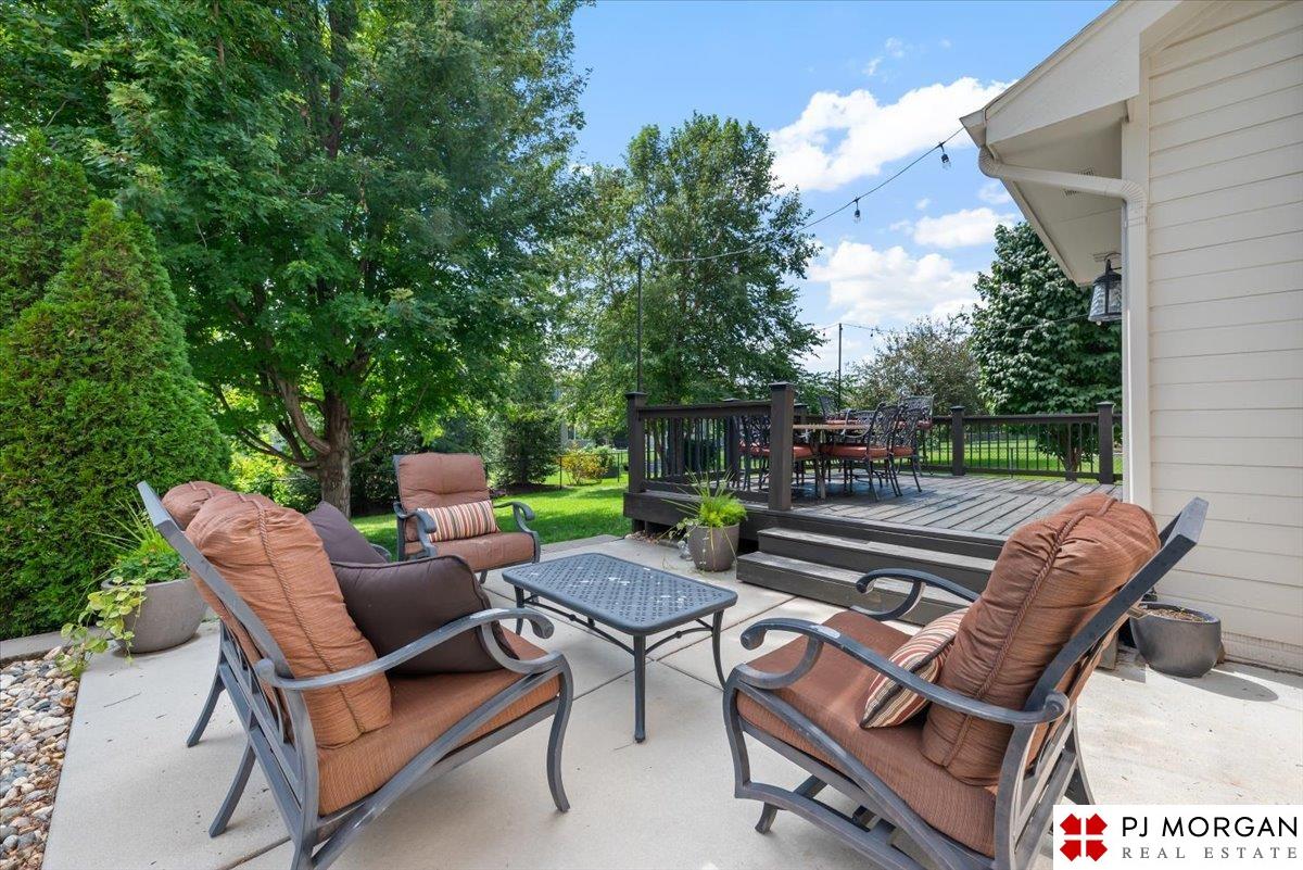 19669 Pine Street, Omaha