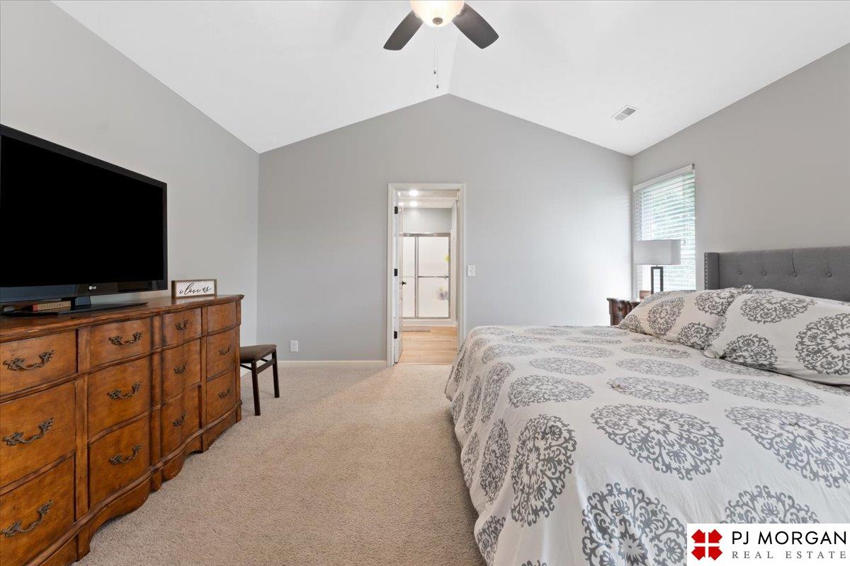 19669 Pine Street, Omaha