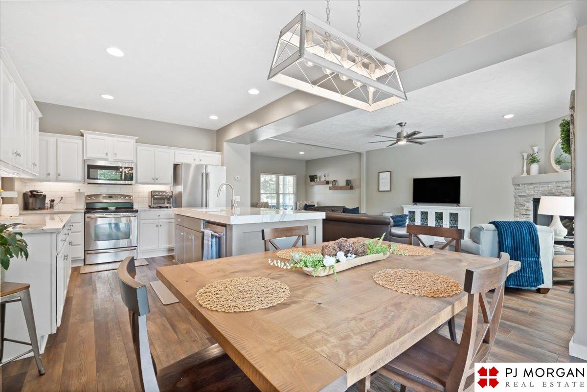 19669 Pine Street, Omaha