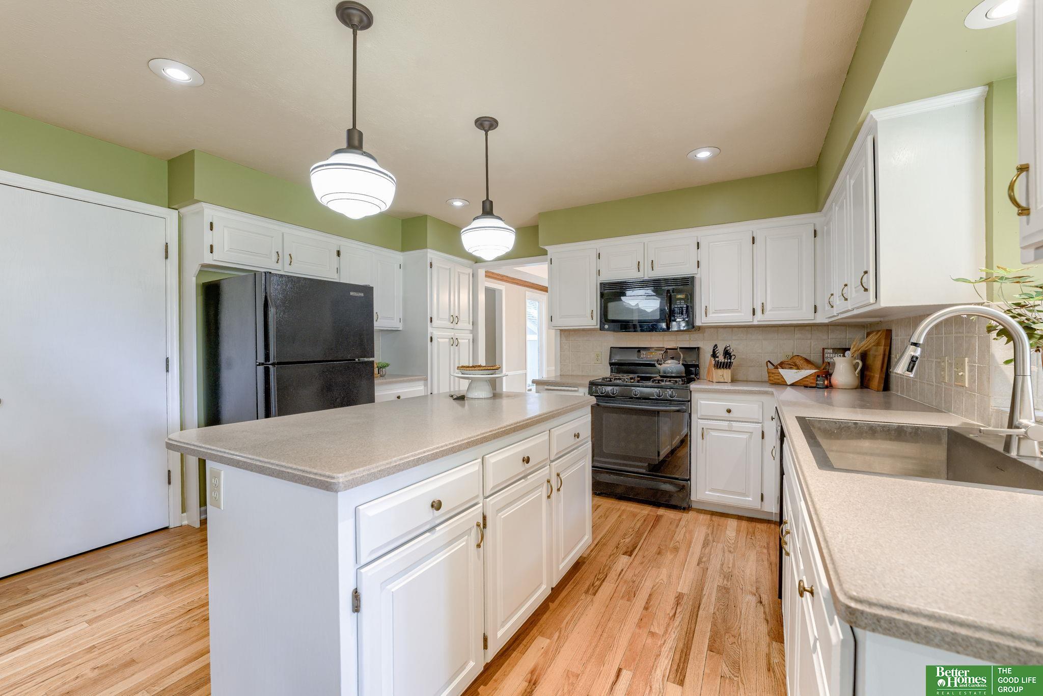 14475 Sherwood Avenue