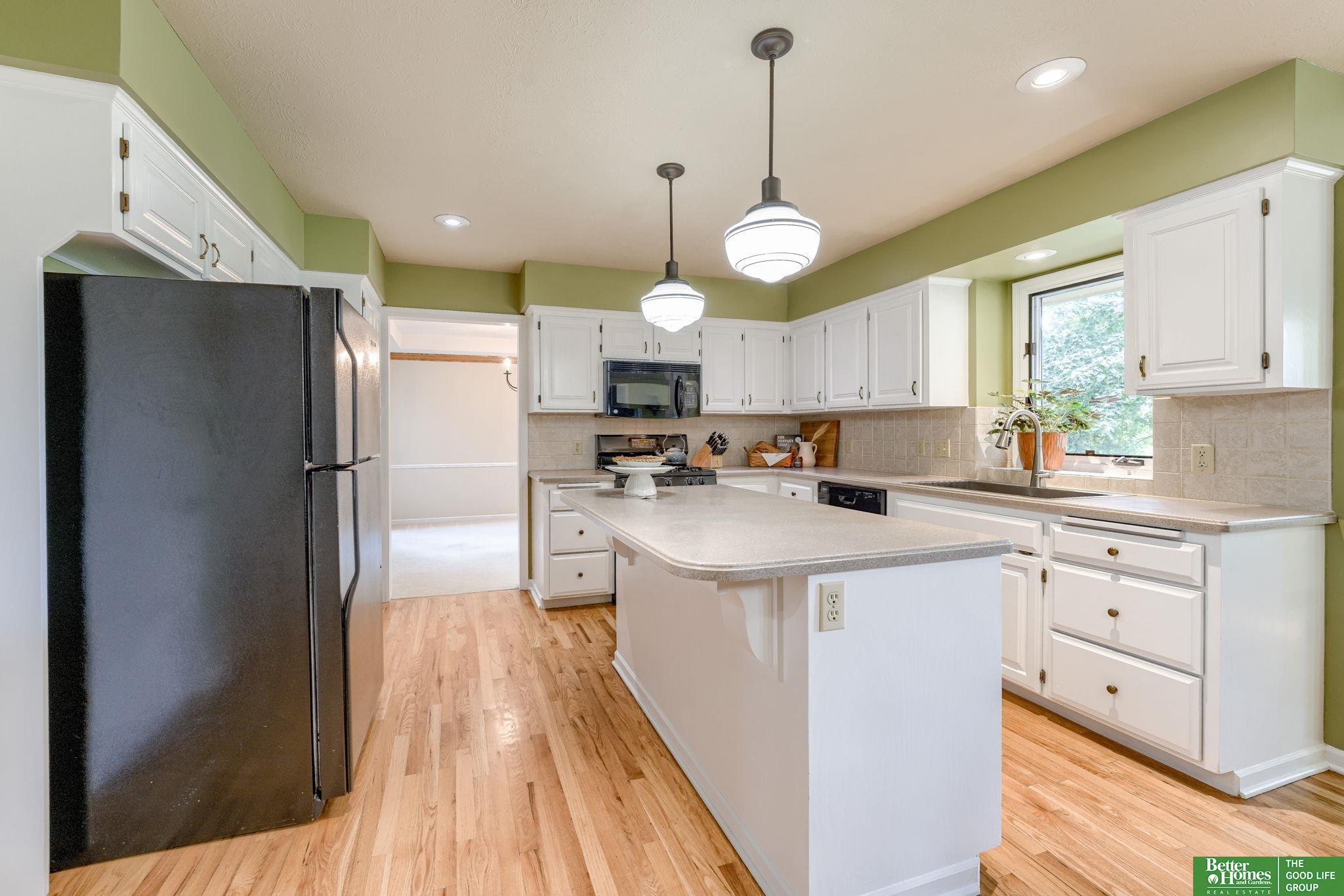 14475 Sherwood Avenue