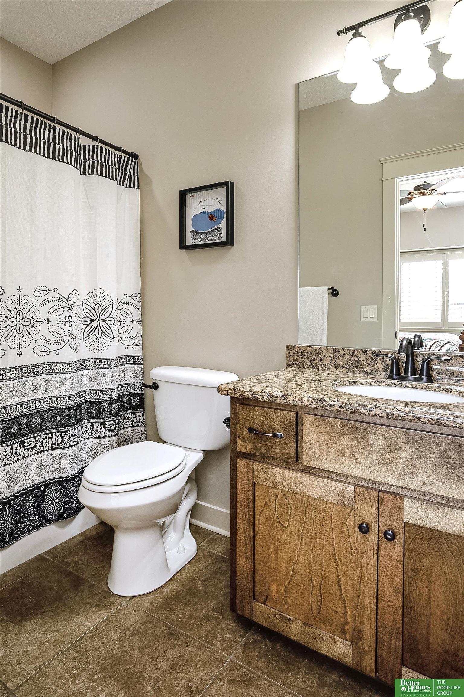5636 S 234th Street, Elkhorn