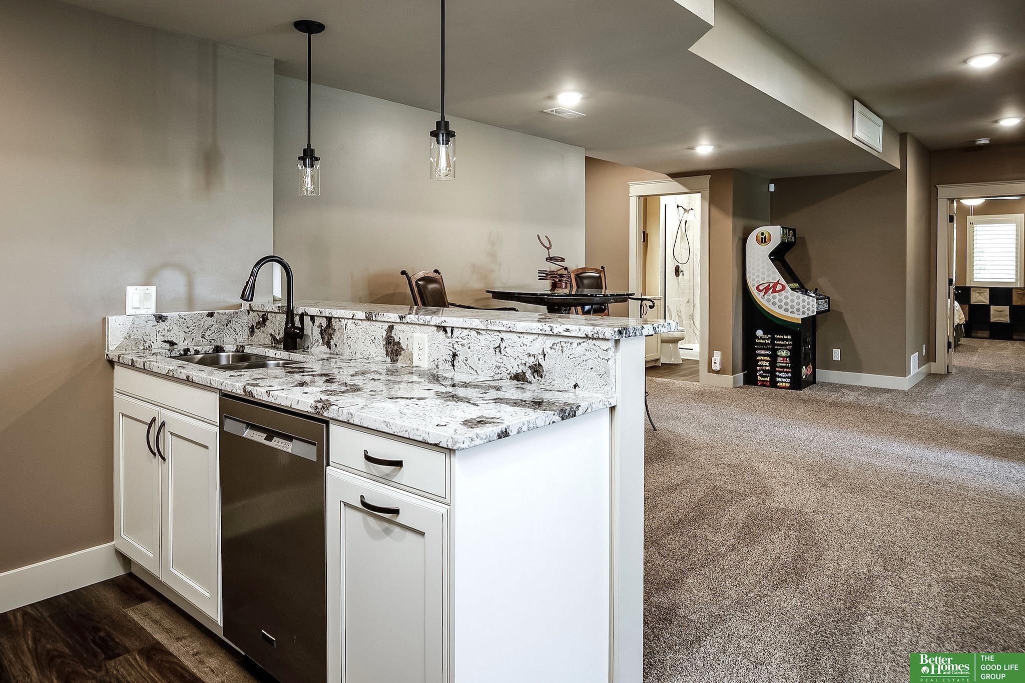 5636 S 234th Street, Elkhorn