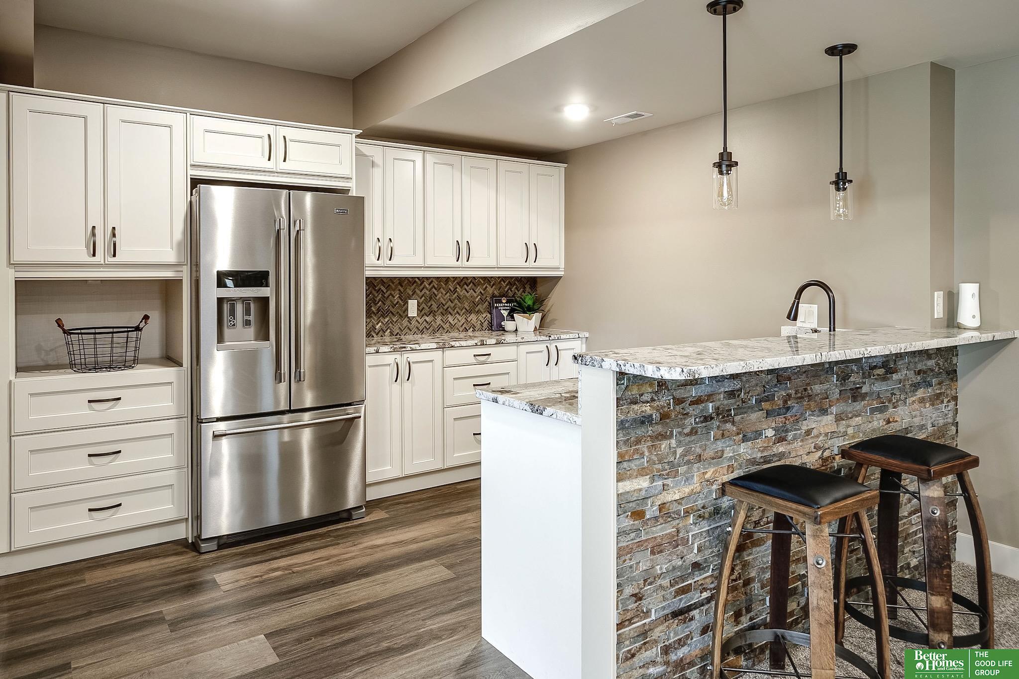 5636 S 234th Street, Elkhorn