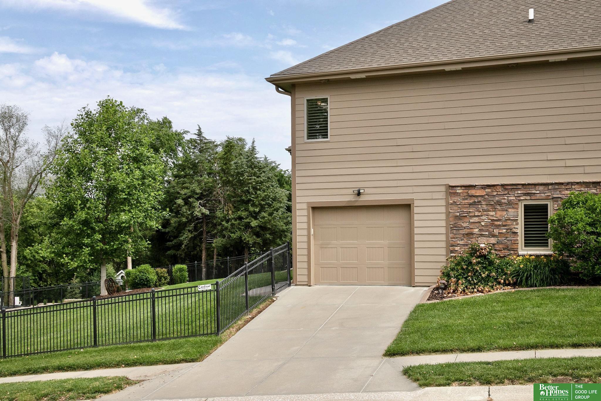 5636 S 234th Street, Elkhorn
