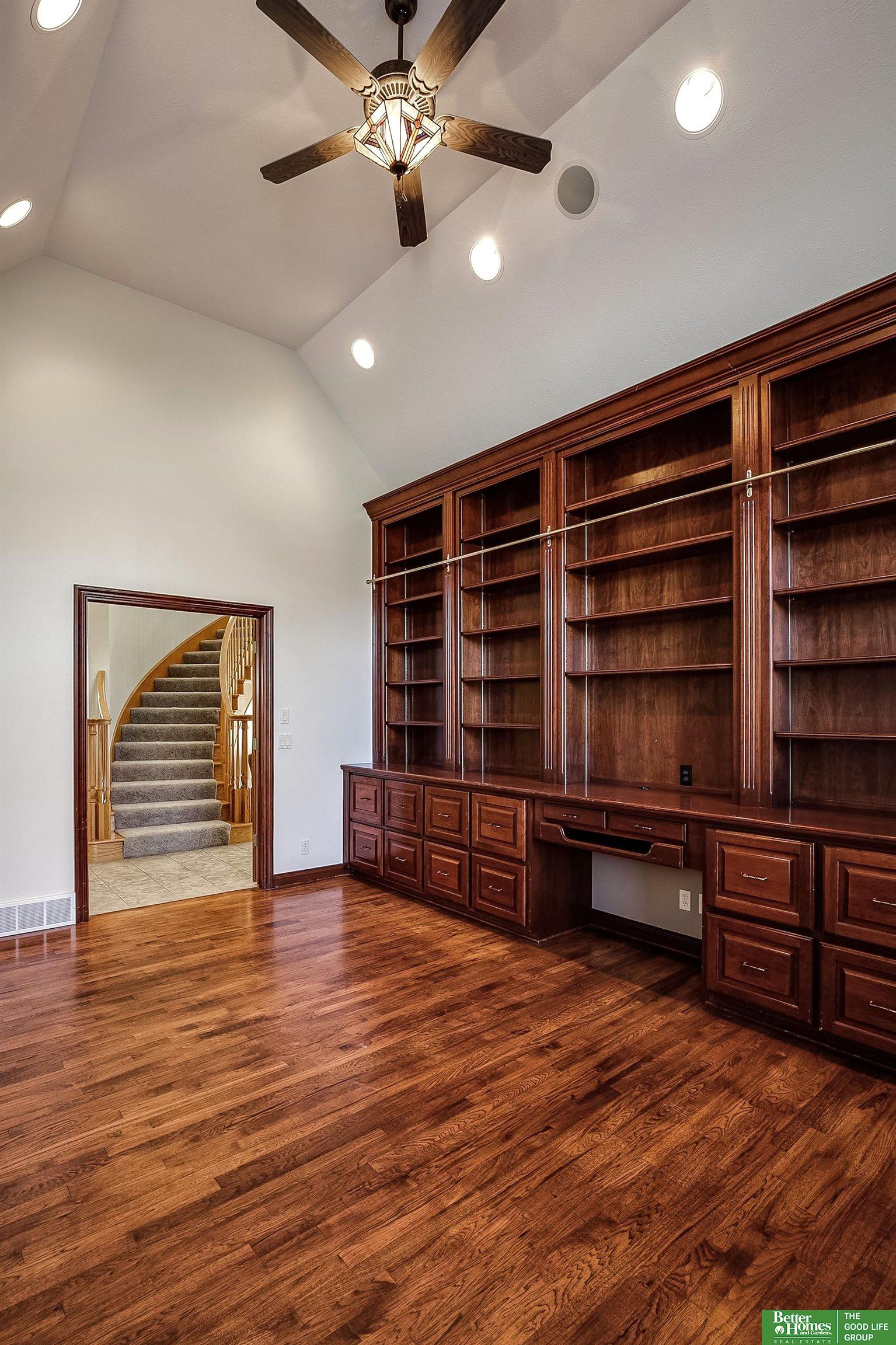 13309 Nicholas Street