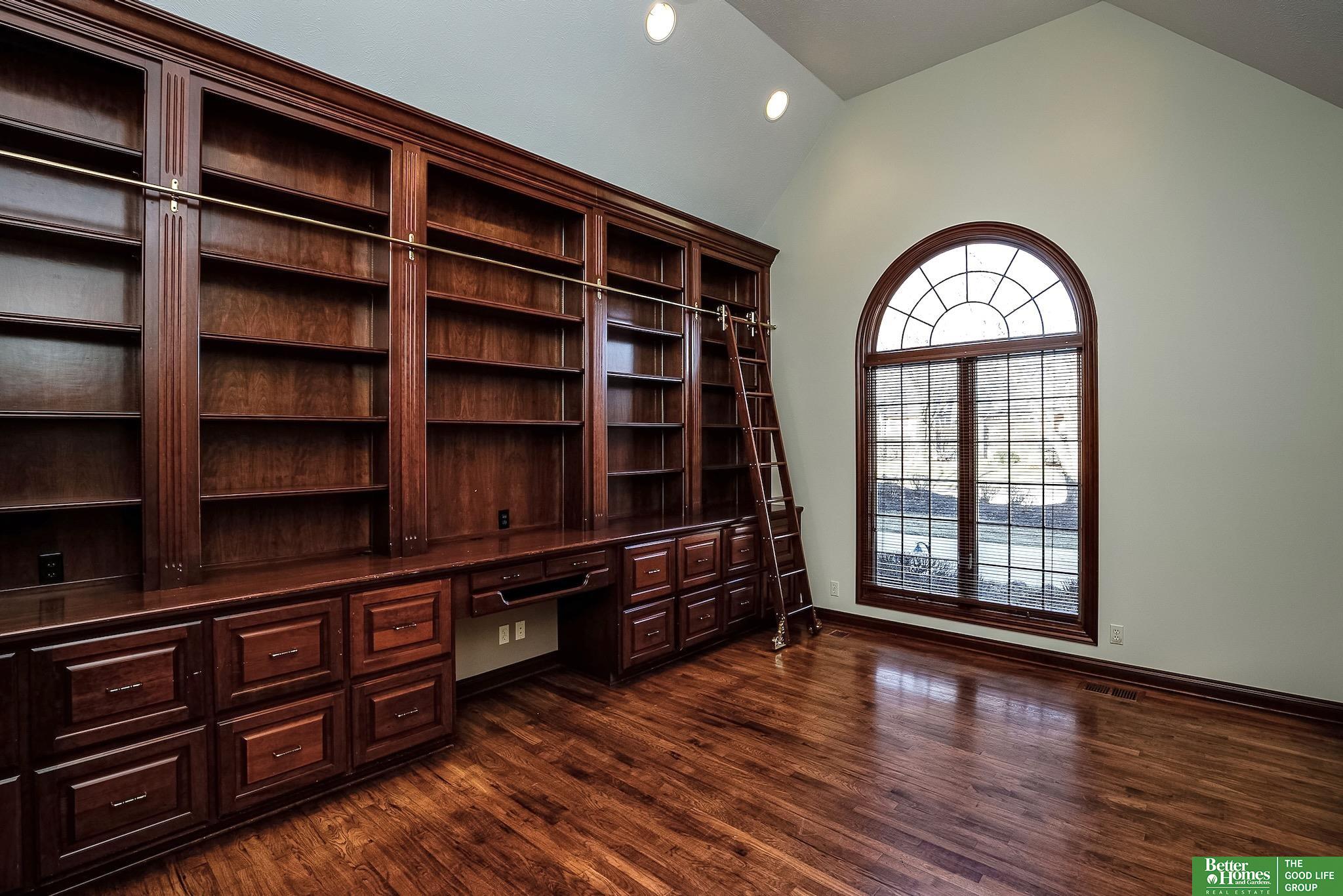 13309 Nicholas Street