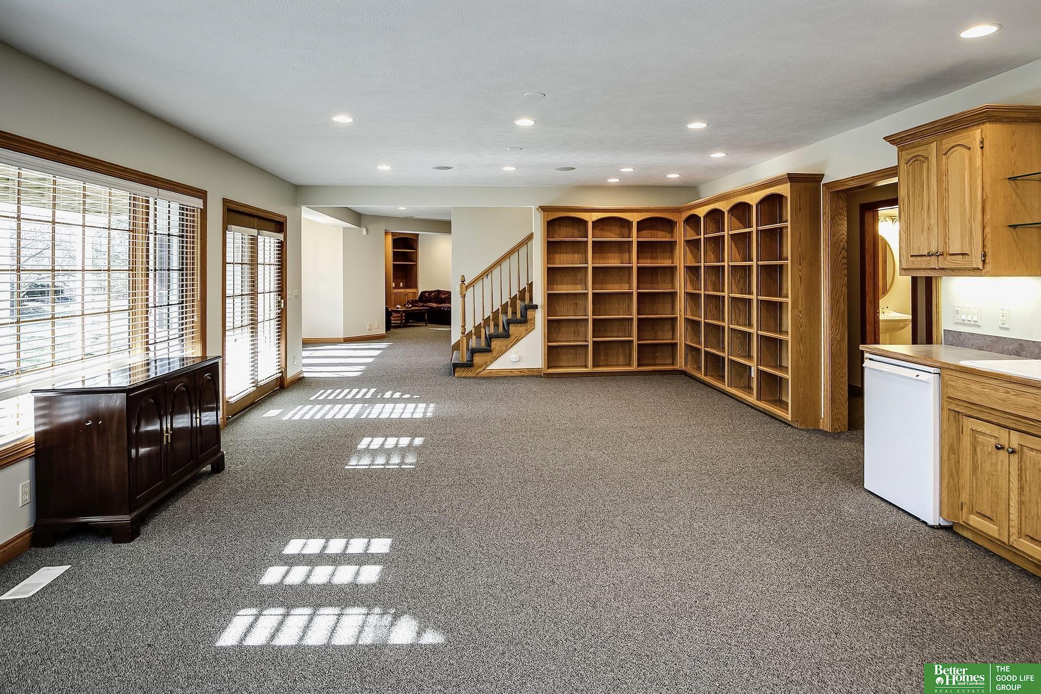 13309 Nicholas Street