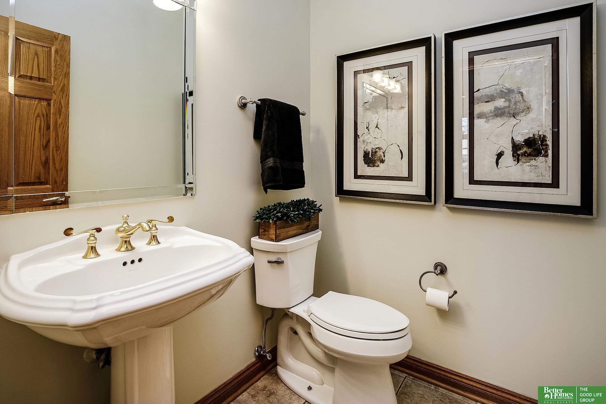 13309 Nicholas Street