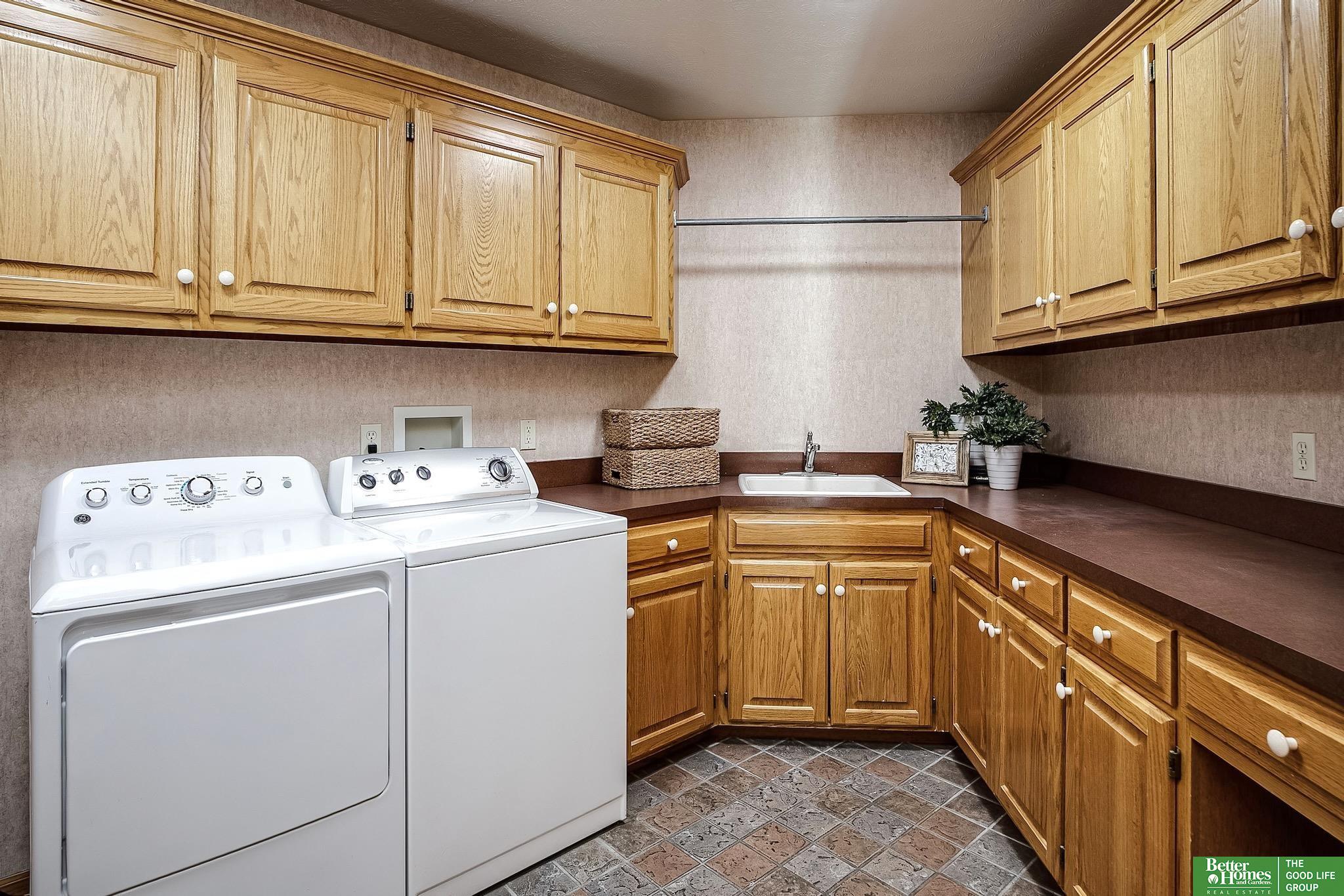 13309 Nicholas Street