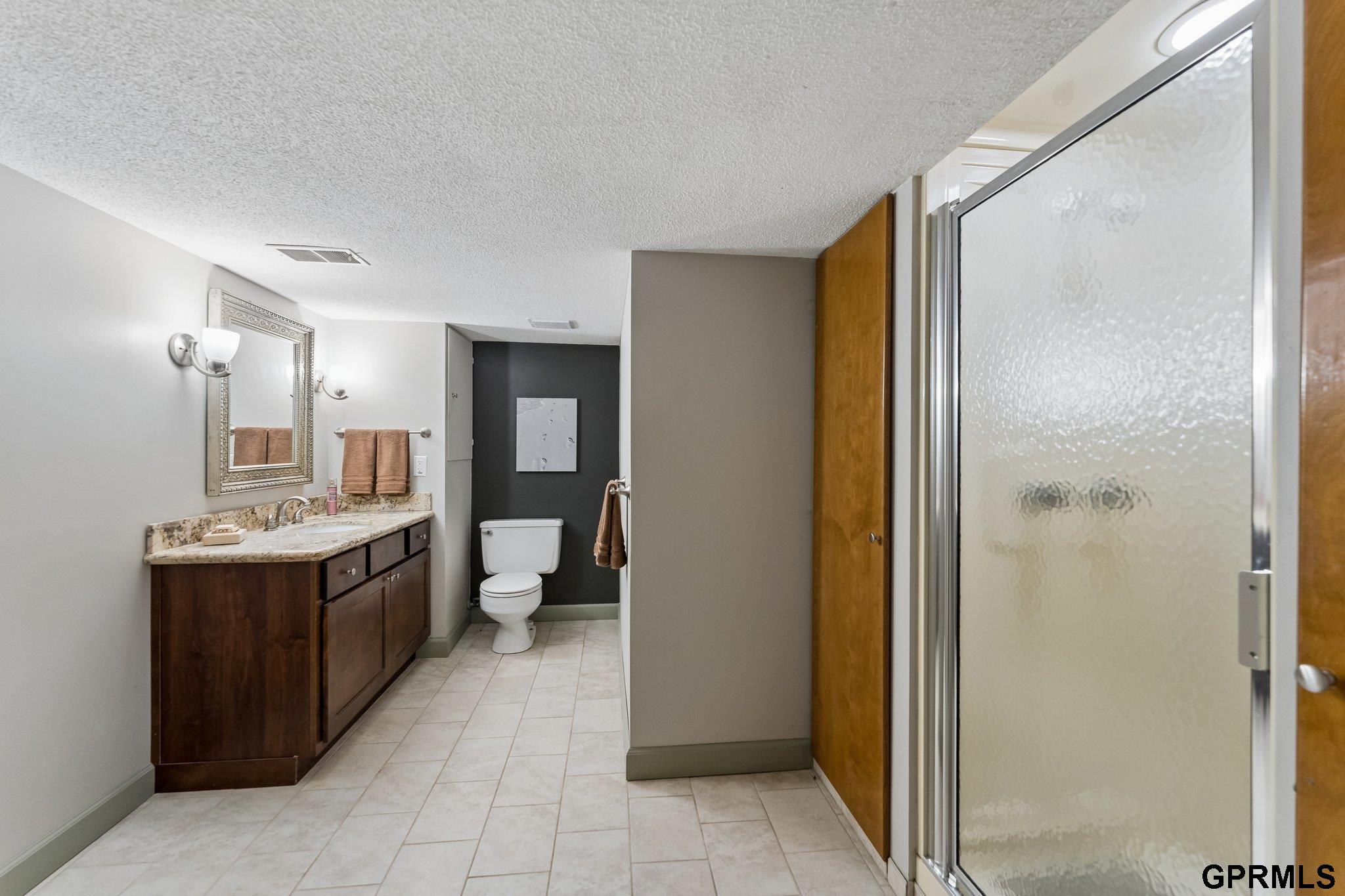 12611 Schroeder Circle