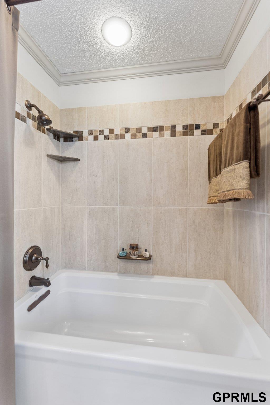 12611 Schroeder Circle